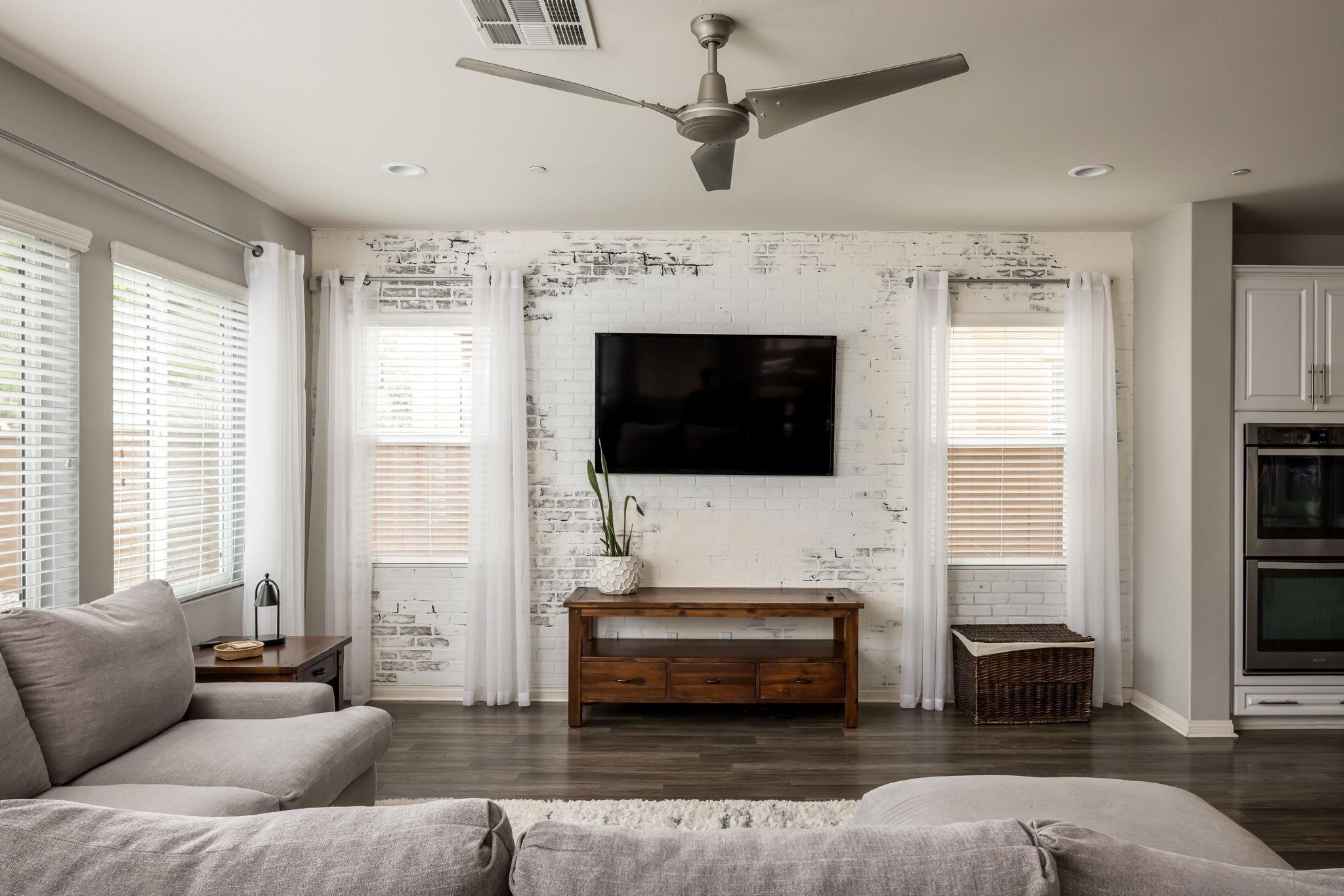 Detail Gallery Image 7 of 45 For 938  Hydra Court, San Marcos,  CA 92069 - 5 Beds | 3 Baths