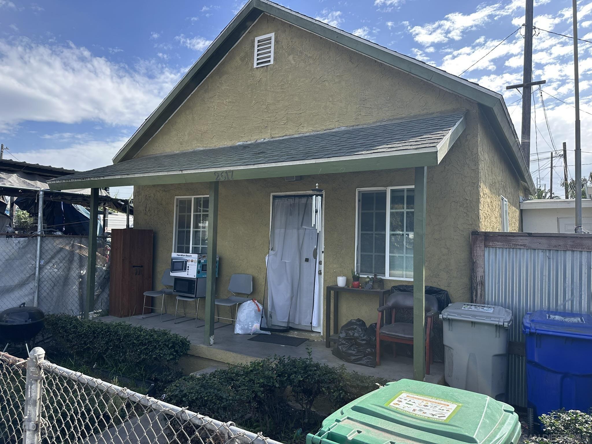 Detail Gallery Image 10 of 13 For 2010  Franklin Ave, San Diego,  CA 92113 - – Beds | – Baths