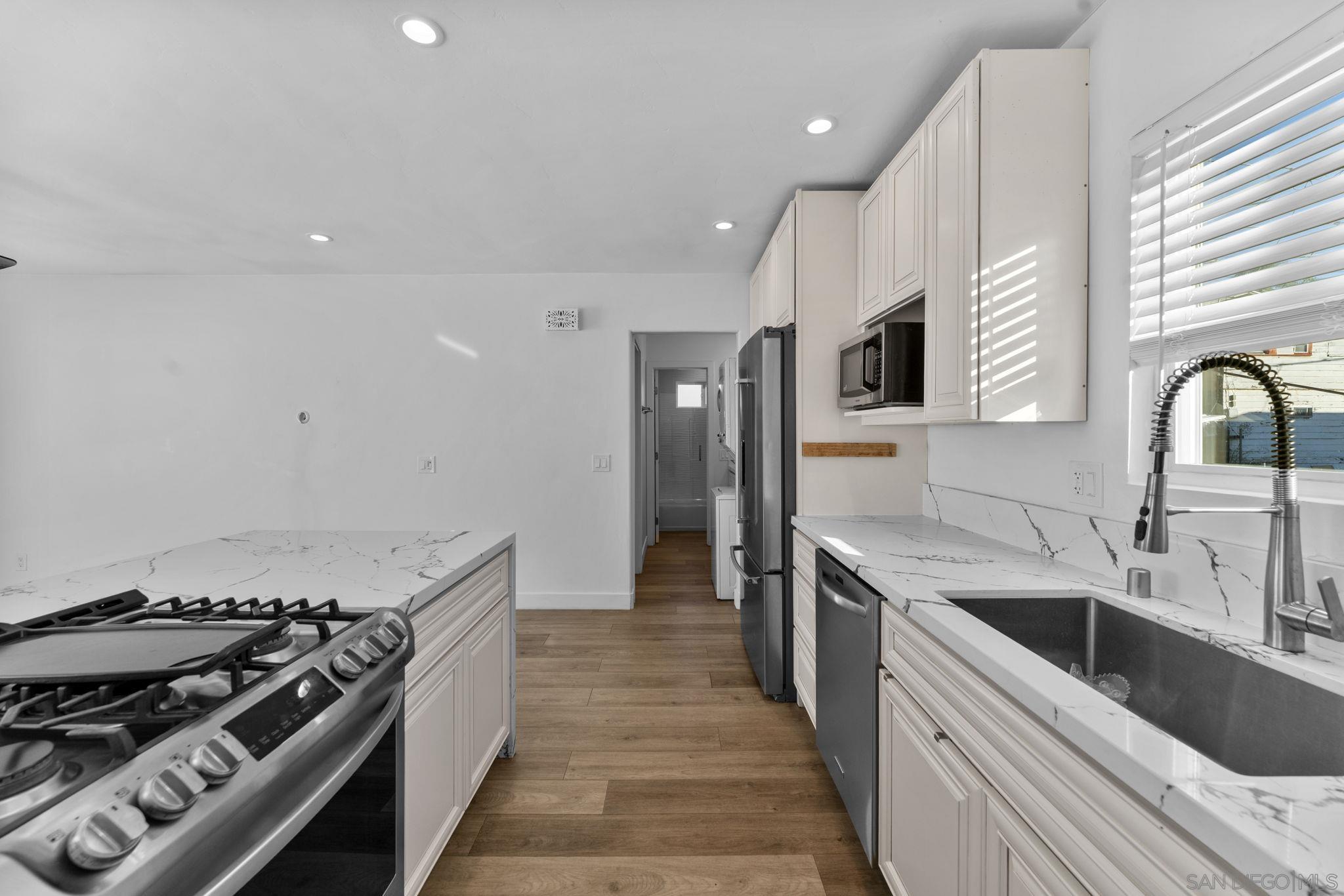 Detail Gallery Image 12 of 38 For 4671-73  Terrace Dr, San Diego,  CA 92116 - – Beds | – Baths