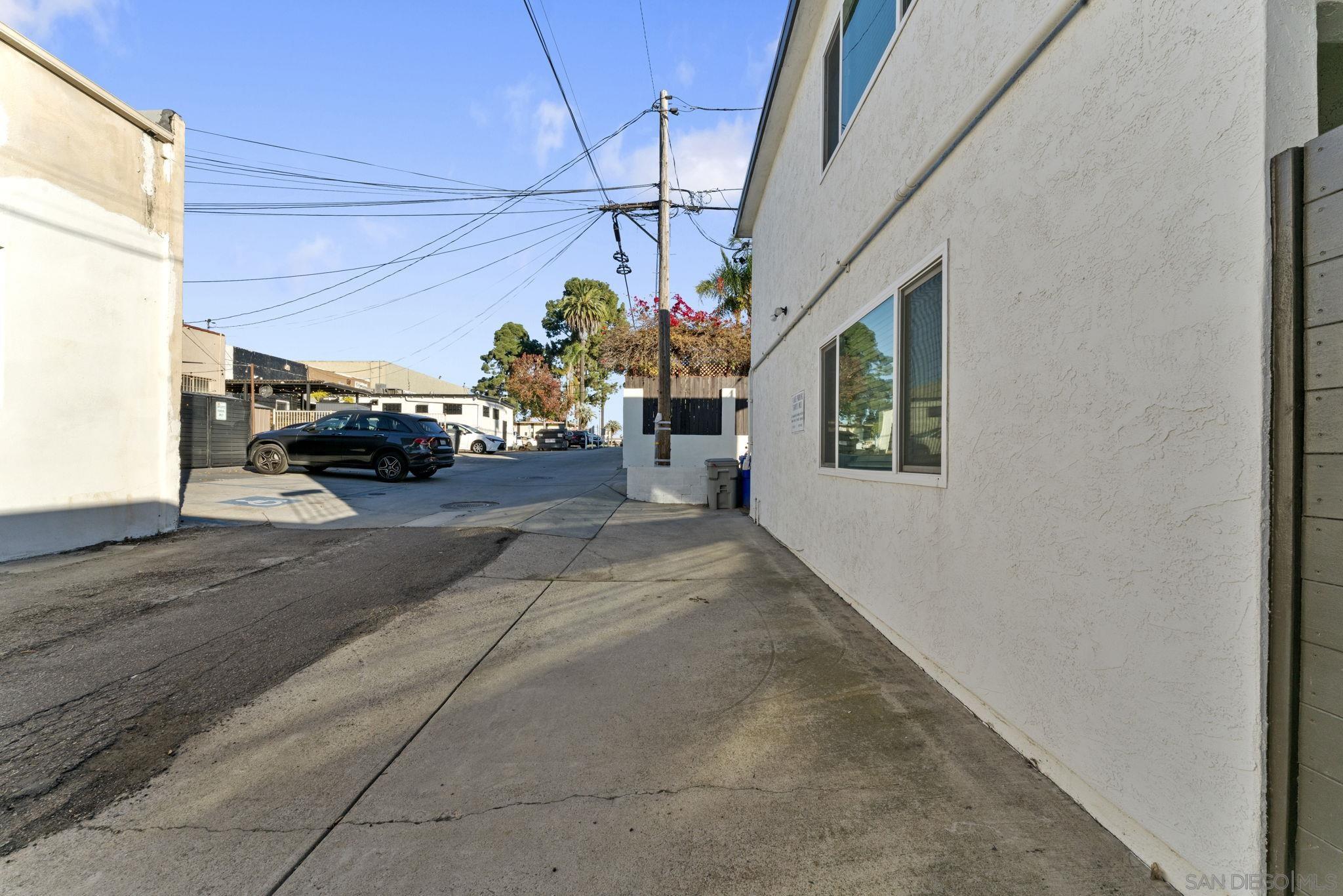 Detail Gallery Image 32 of 38 For 4671-73  Terrace Dr, San Diego,  CA 92116 - – Beds | – Baths