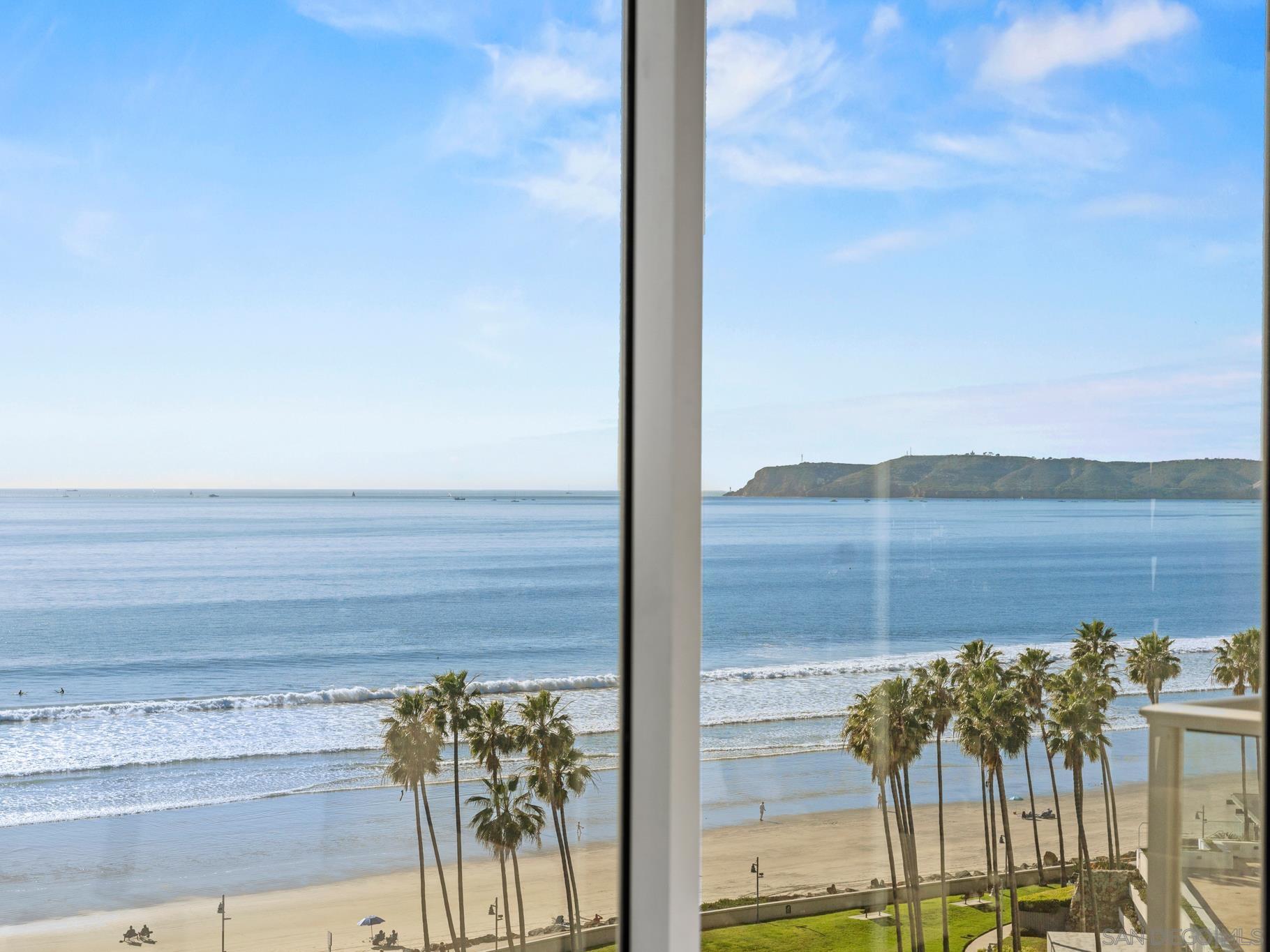 Detail Gallery Image 14 of 65 For 1810  Avenida Del Mundo  #907,  Coronado,  CA 92118 - 2 Beds | 2 Baths