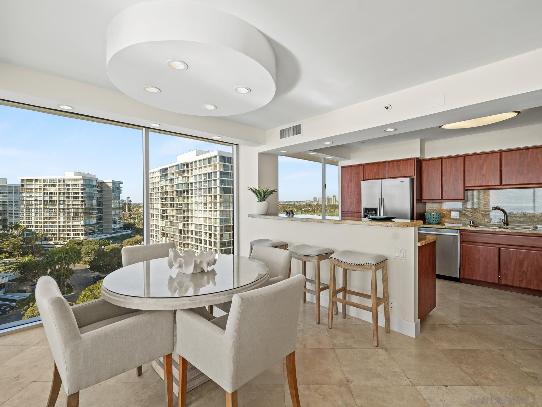 Detail Gallery Image 22 of 60 For 1810  Avenida Del Mundo  #907,  Coronado,  CA 92118 - 2 Beds | 2 Baths