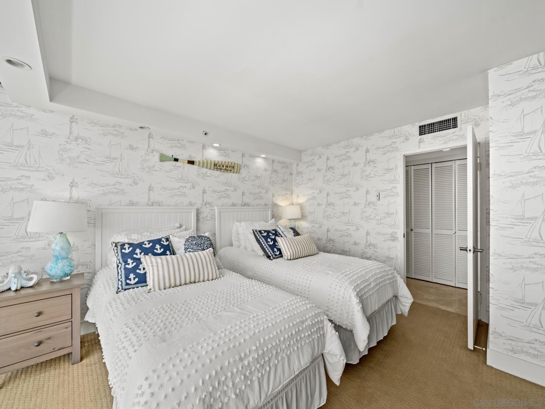 Detail Gallery Image 35 of 60 For 1810  Avenida Del Mundo  #907,  Coronado,  CA 92118 - 2 Beds | 2 Baths