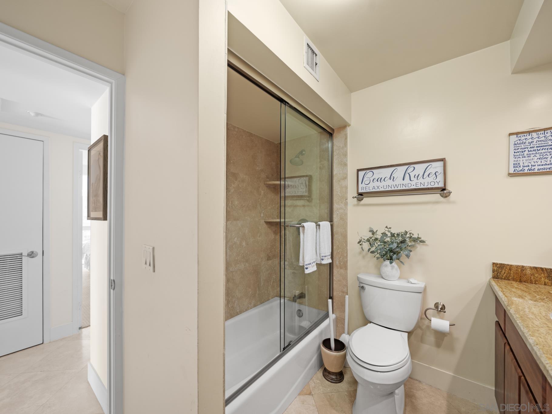 Detail Gallery Image 39 of 65 For 1810  Avenida Del Mundo  #907,  Coronado,  CA 92118 - 2 Beds | 2 Baths