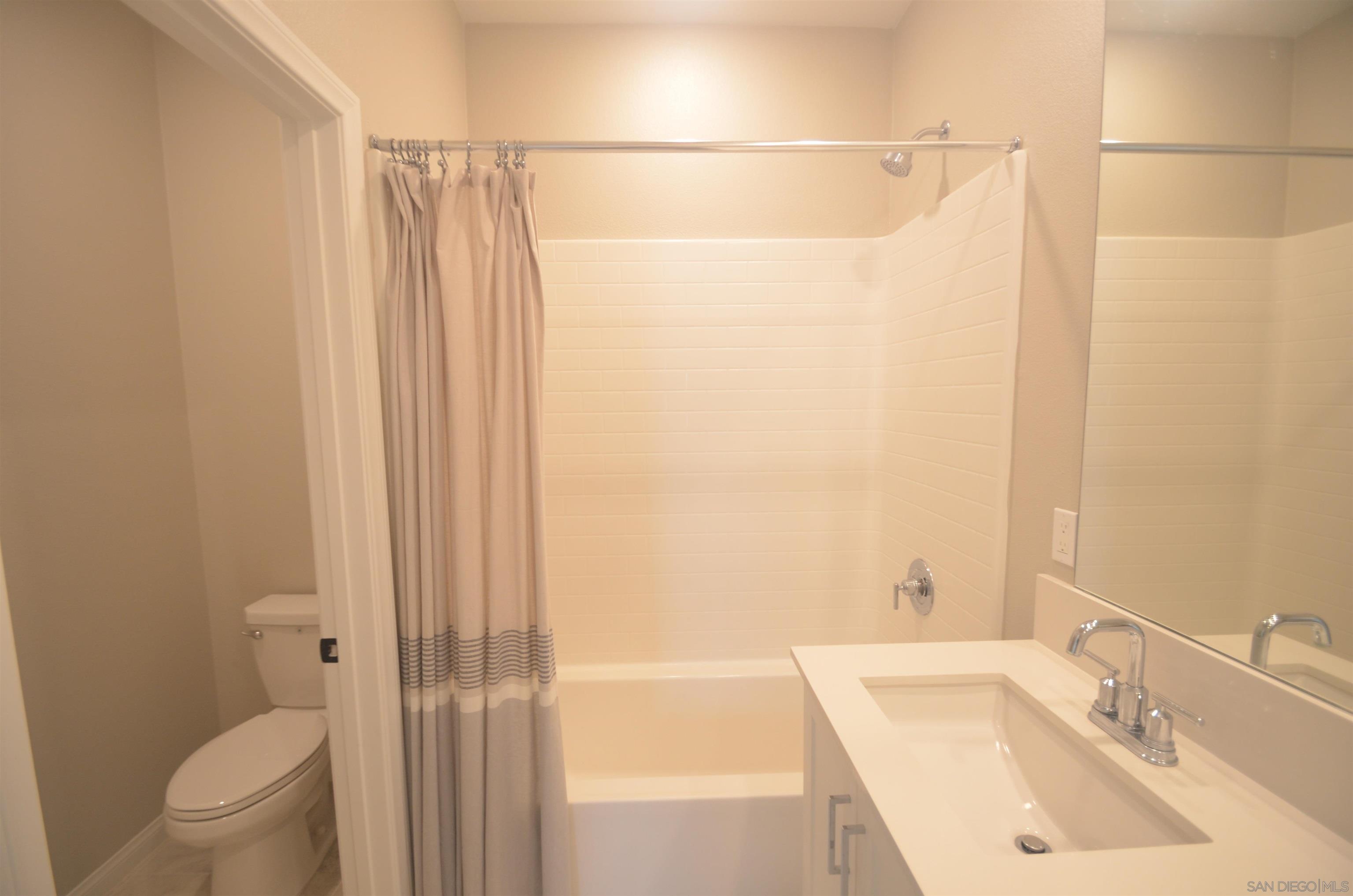 Detail Gallery Image 18 of 40 For 1681  Whitmore Loop, Chula Vista,  CA 91913 - 4 Beds | 3 Baths