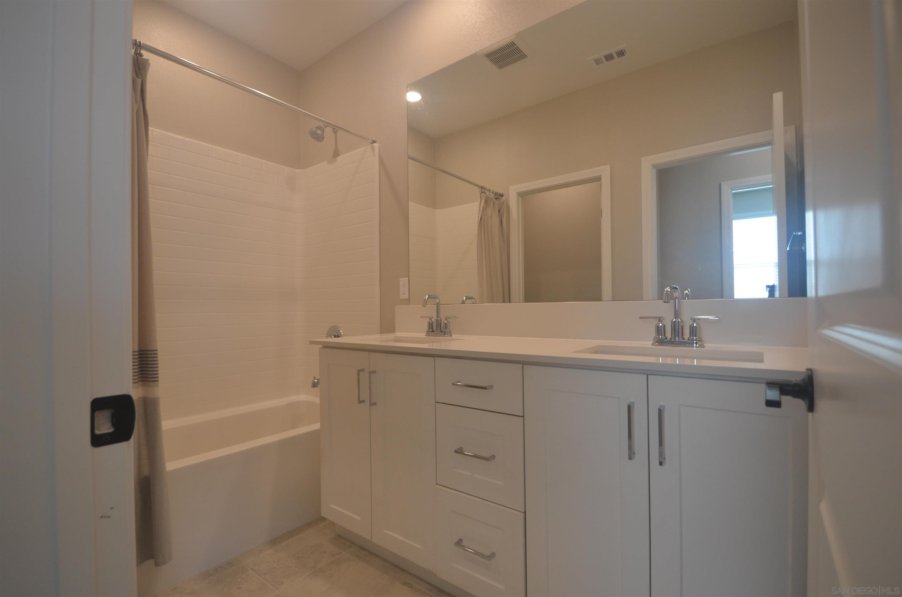 Detail Gallery Image 20 of 40 For 1681  Whitmore Loop, Chula Vista,  CA 91913 - 4 Beds | 3 Baths