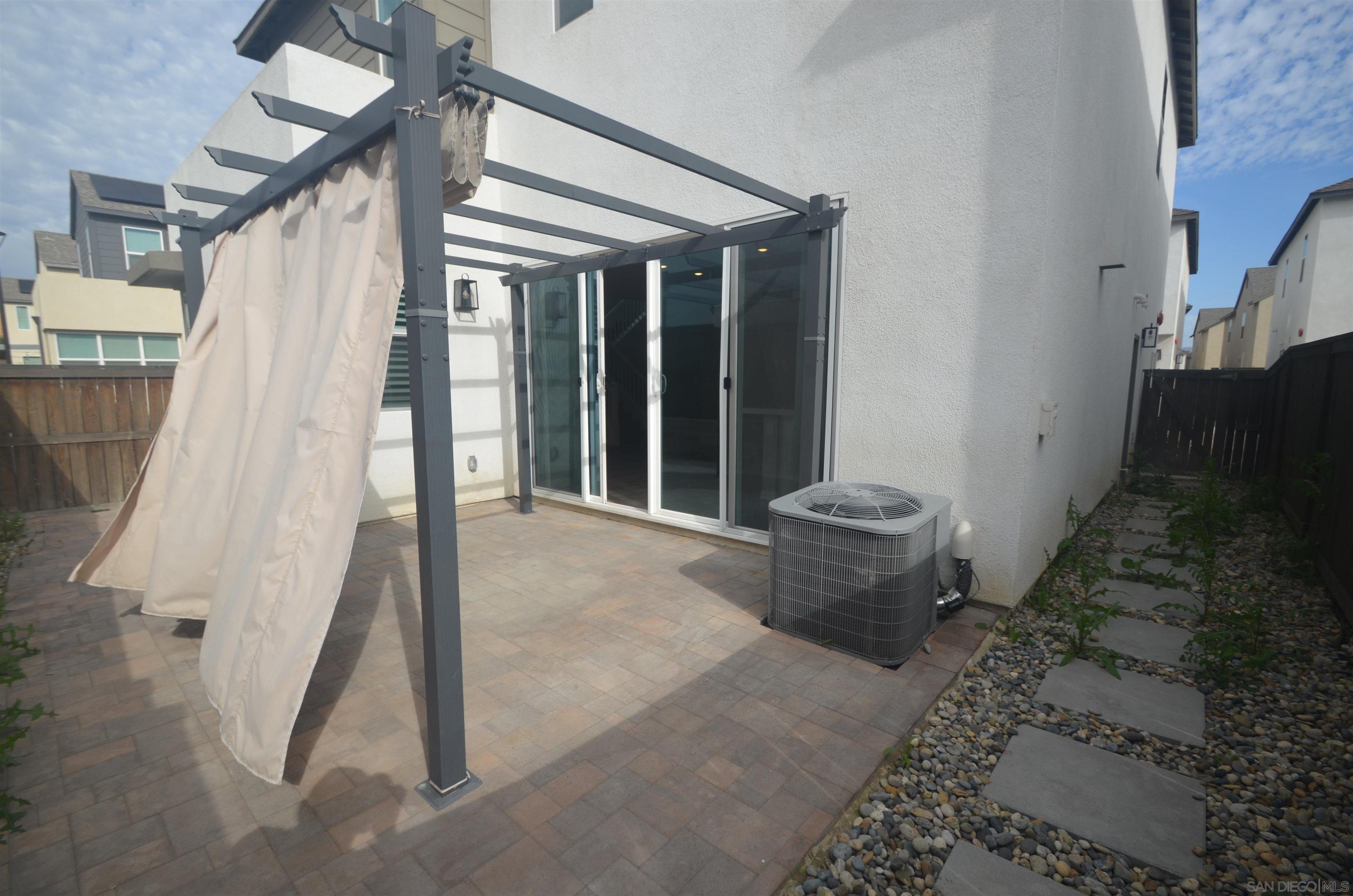 Detail Gallery Image 29 of 40 For 1681  Whitmore Loop, Chula Vista,  CA 91913 - 4 Beds | 3 Baths