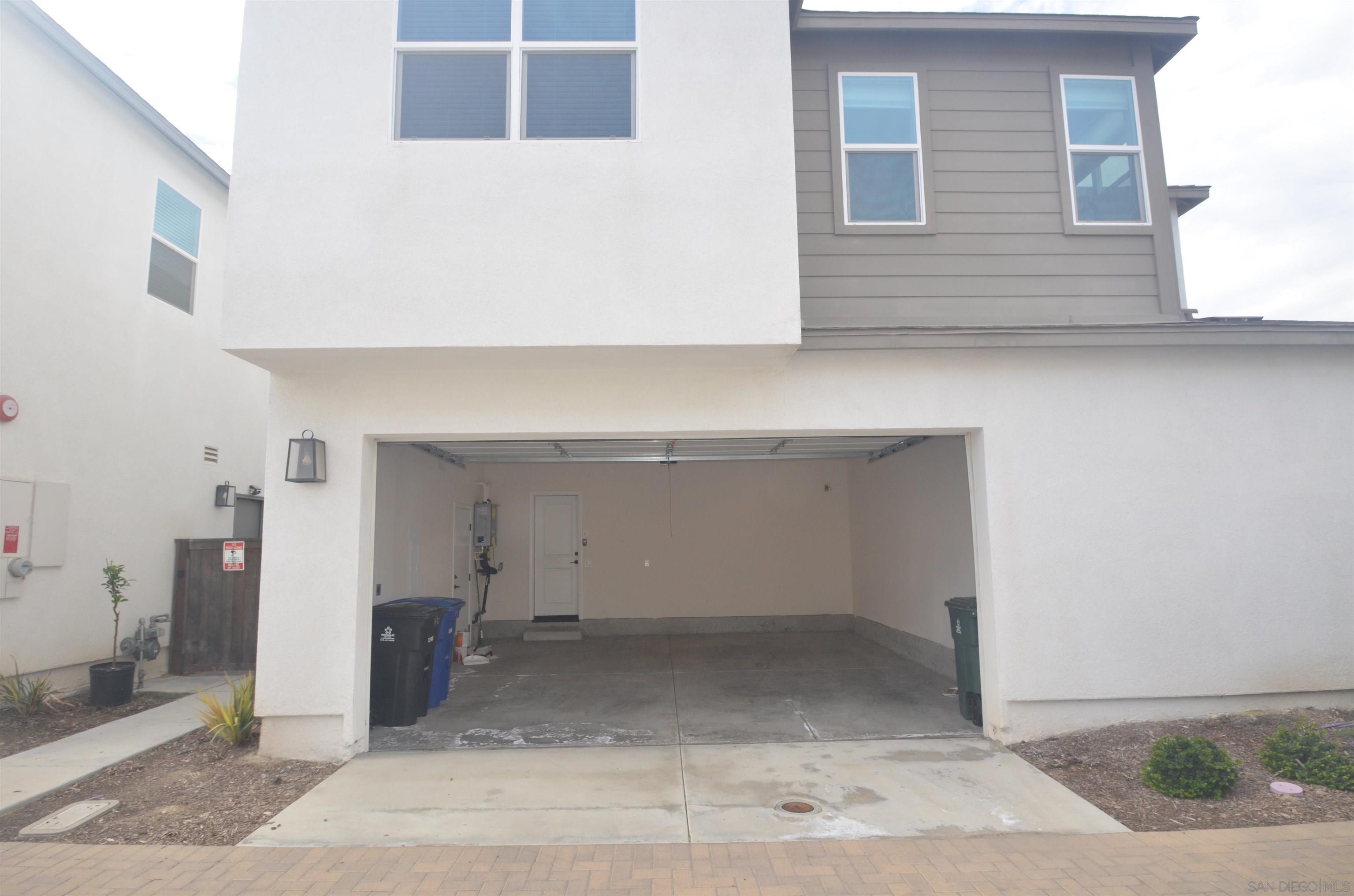 Detail Gallery Image 34 of 40 For 1681  Whitmore Loop, Chula Vista,  CA 91913 - 4 Beds | 3 Baths