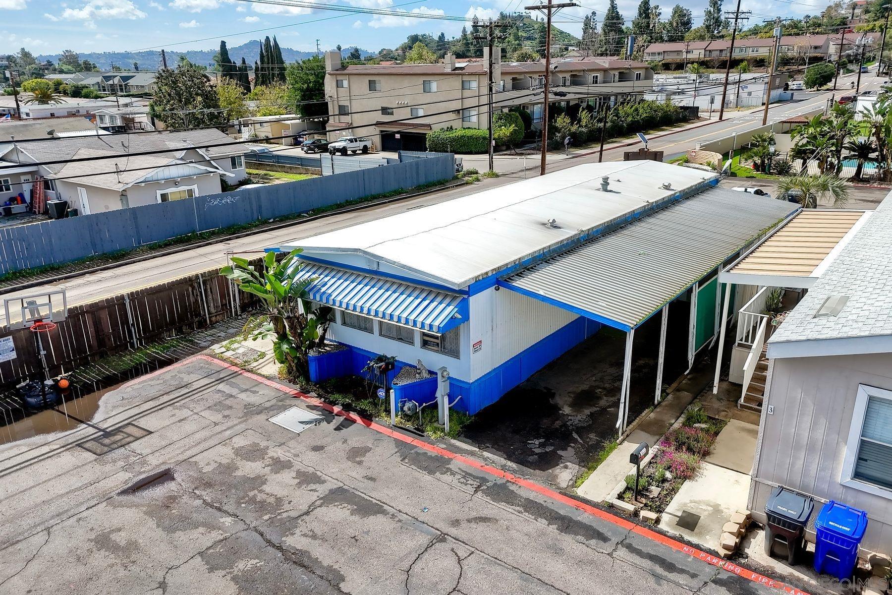 Detail Gallery Image 6 of 13 For 12044  Royal Rd  Spc 4,  El Cajon,  CA 92021 - 3 Beds | 2 Baths