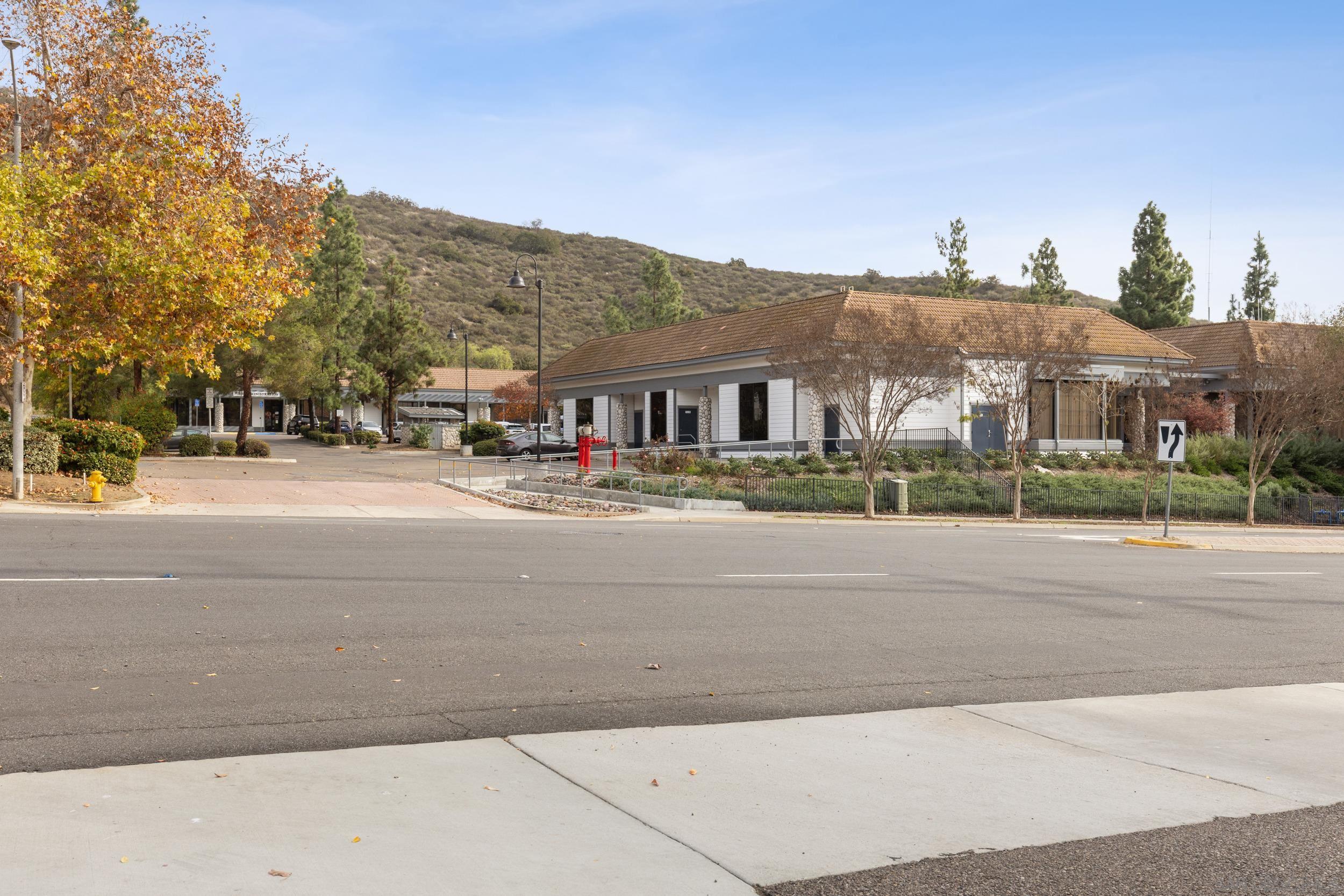 Detail Gallery Image 16 of 27 For 10382  Alphonse St  #F4,  Santee,  CA 92071 - 2 Beds | 1/1 Baths