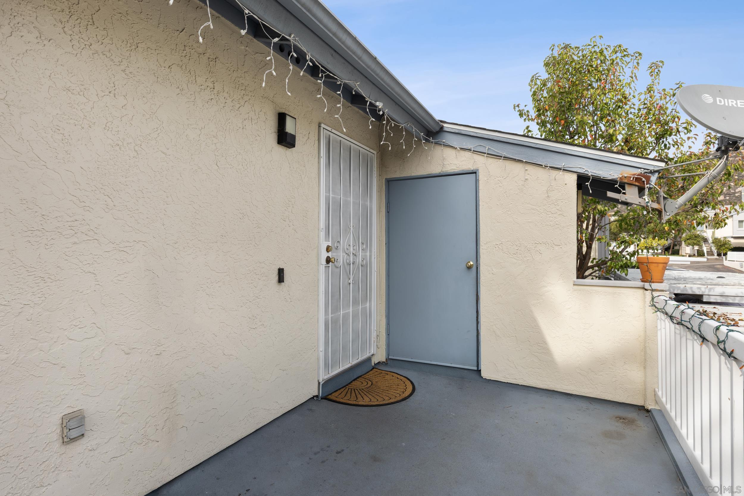 Detail Gallery Image 3 of 27 For 10382  Alphonse St  #F4,  Santee,  CA 92071 - 2 Beds | 1/1 Baths