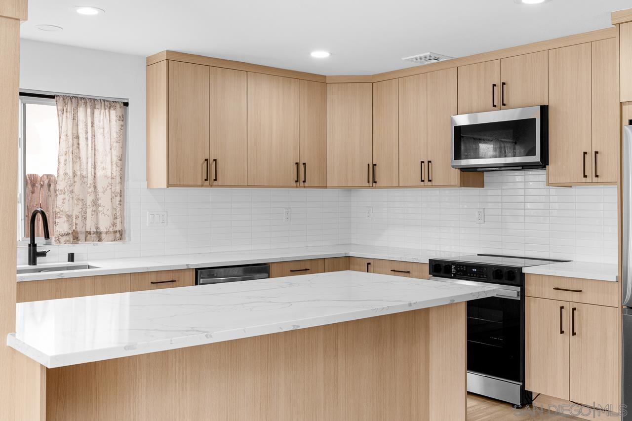 Detail Gallery Image 11 of 27 For 8695  Lepus Rd, San Diego,  CA 92126 - 3 Beds | 2 Baths