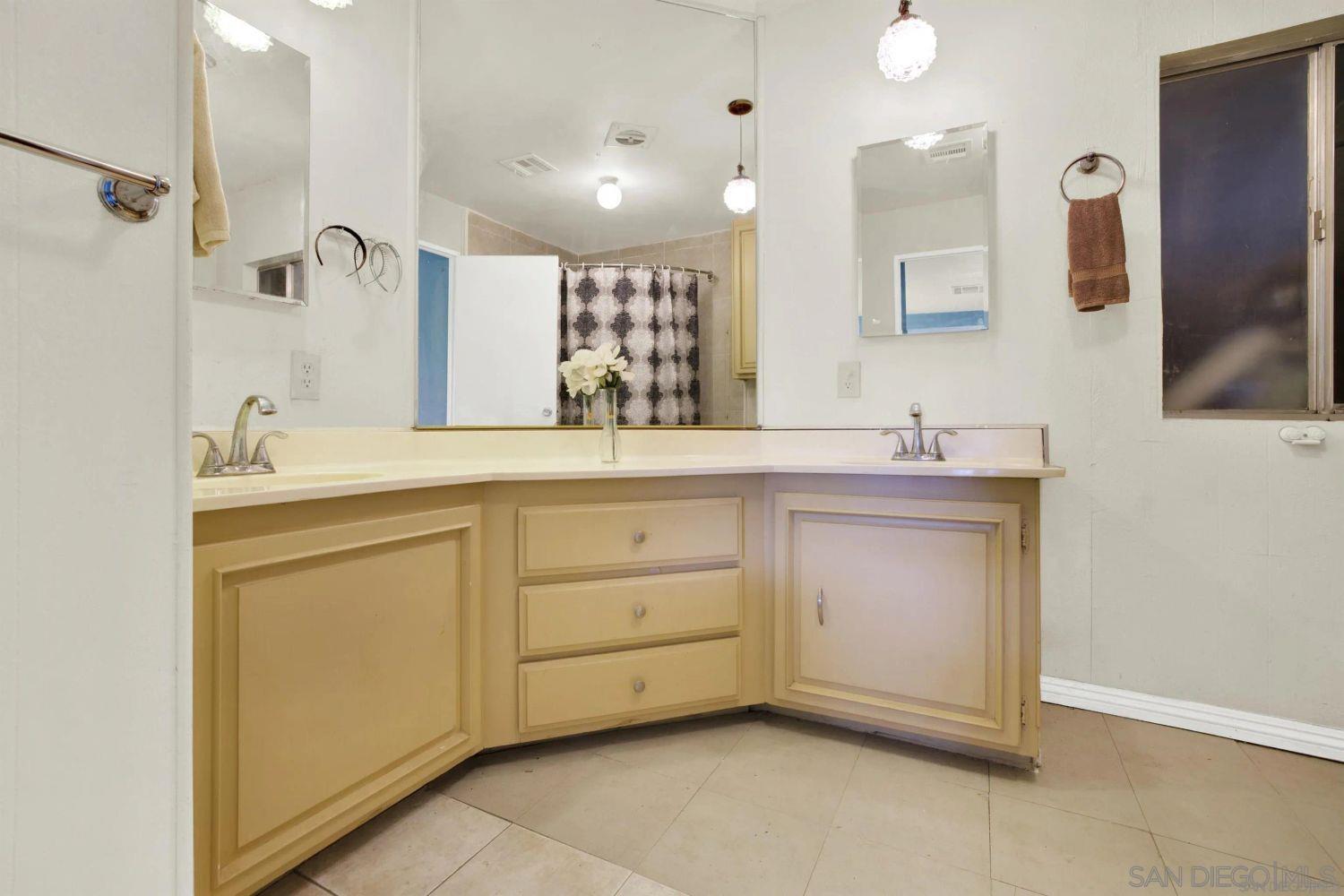 Detail Gallery Image 11 of 23 For 30100  Valley Center Rd, Valley Center,  CA 92082 - 3 Beds | 2 Baths