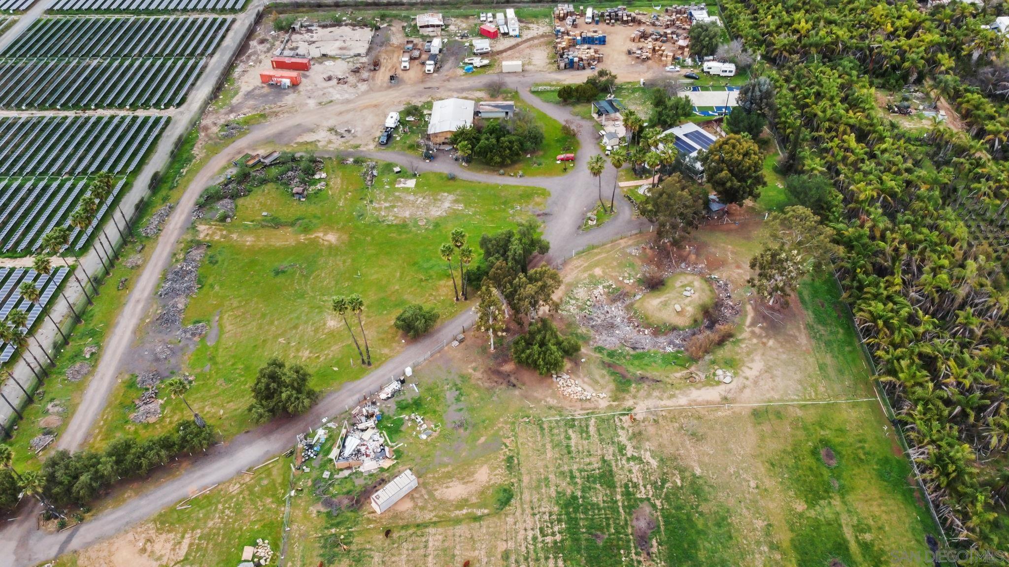 Detail Gallery Image 3 of 23 For 30100  Valley Center Rd, Valley Center,  CA 92082 - 3 Beds | 2 Baths