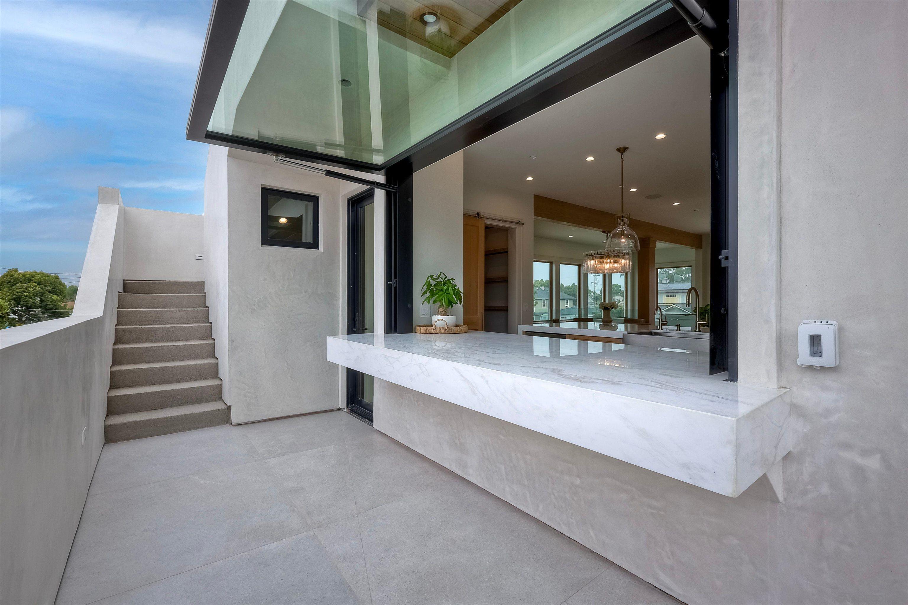 Detail Gallery Image 26 of 45 For 440  Pomona Avenue, Coronado,  CA 92118 - 5 Beds | 3/1 Baths