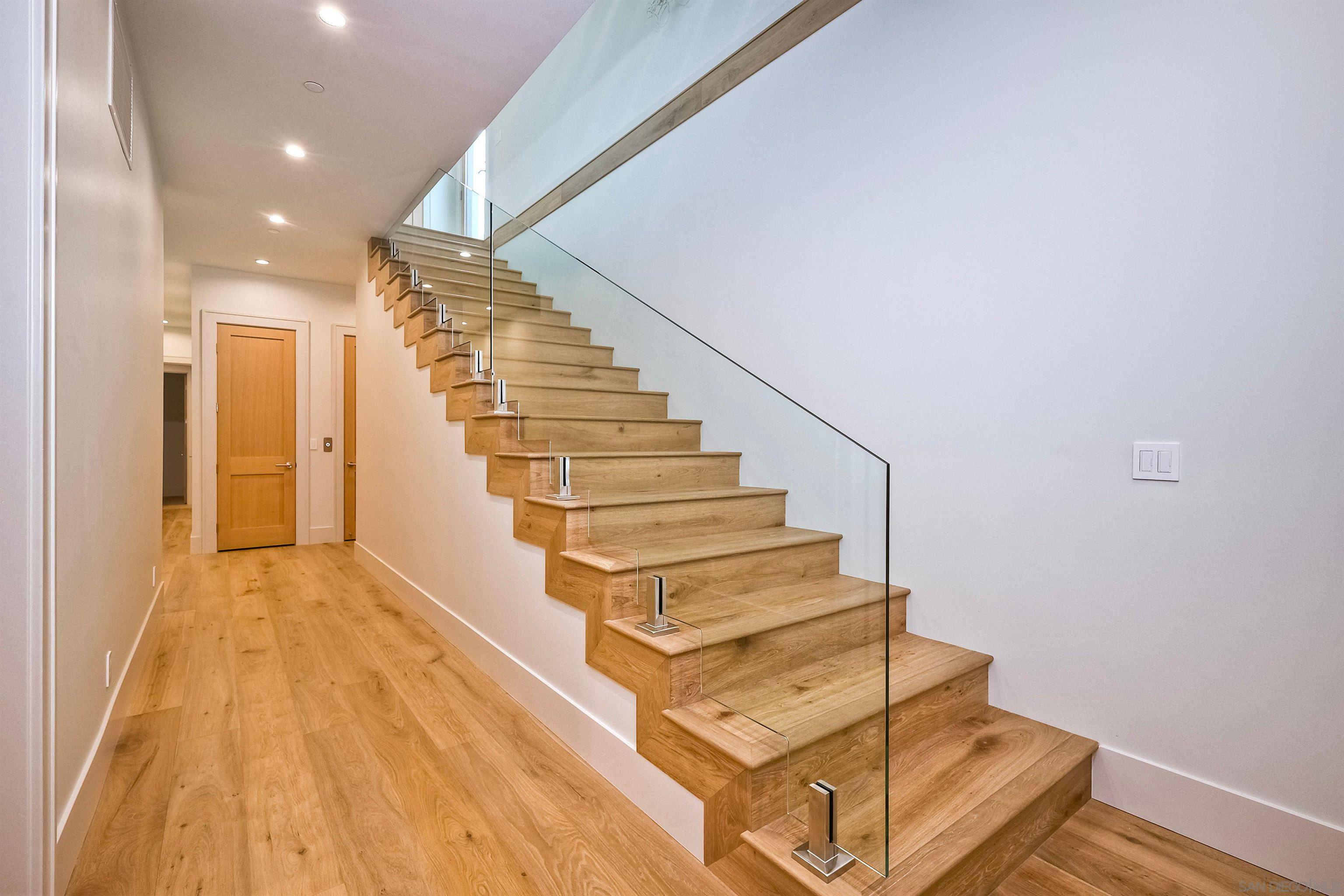 Detail Gallery Image 27 of 45 For 440  Pomona Avenue, Coronado,  CA 92118 - 5 Beds | 3/1 Baths