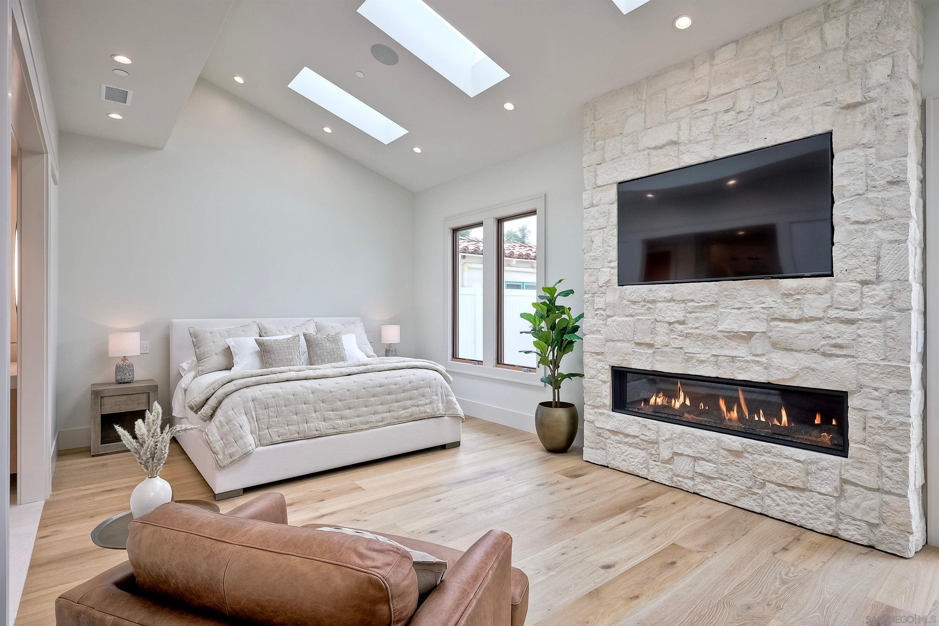 Detail Gallery Image 29 of 45 For 440  Pomona Avenue, Coronado,  CA 92118 - 5 Beds | 3/1 Baths