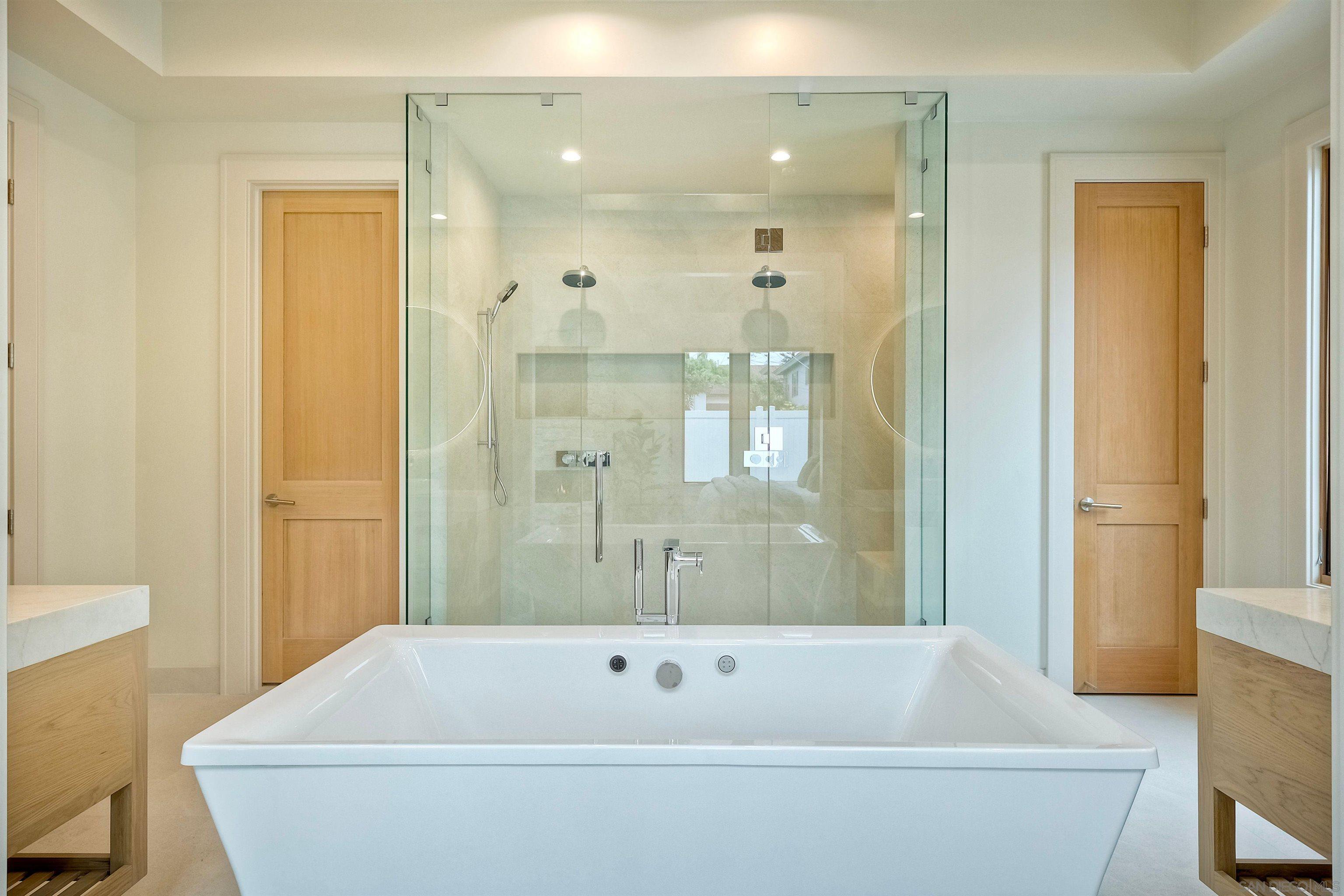 Detail Gallery Image 34 of 45 For 440  Pomona Avenue, Coronado,  CA 92118 - 5 Beds | 3/1 Baths