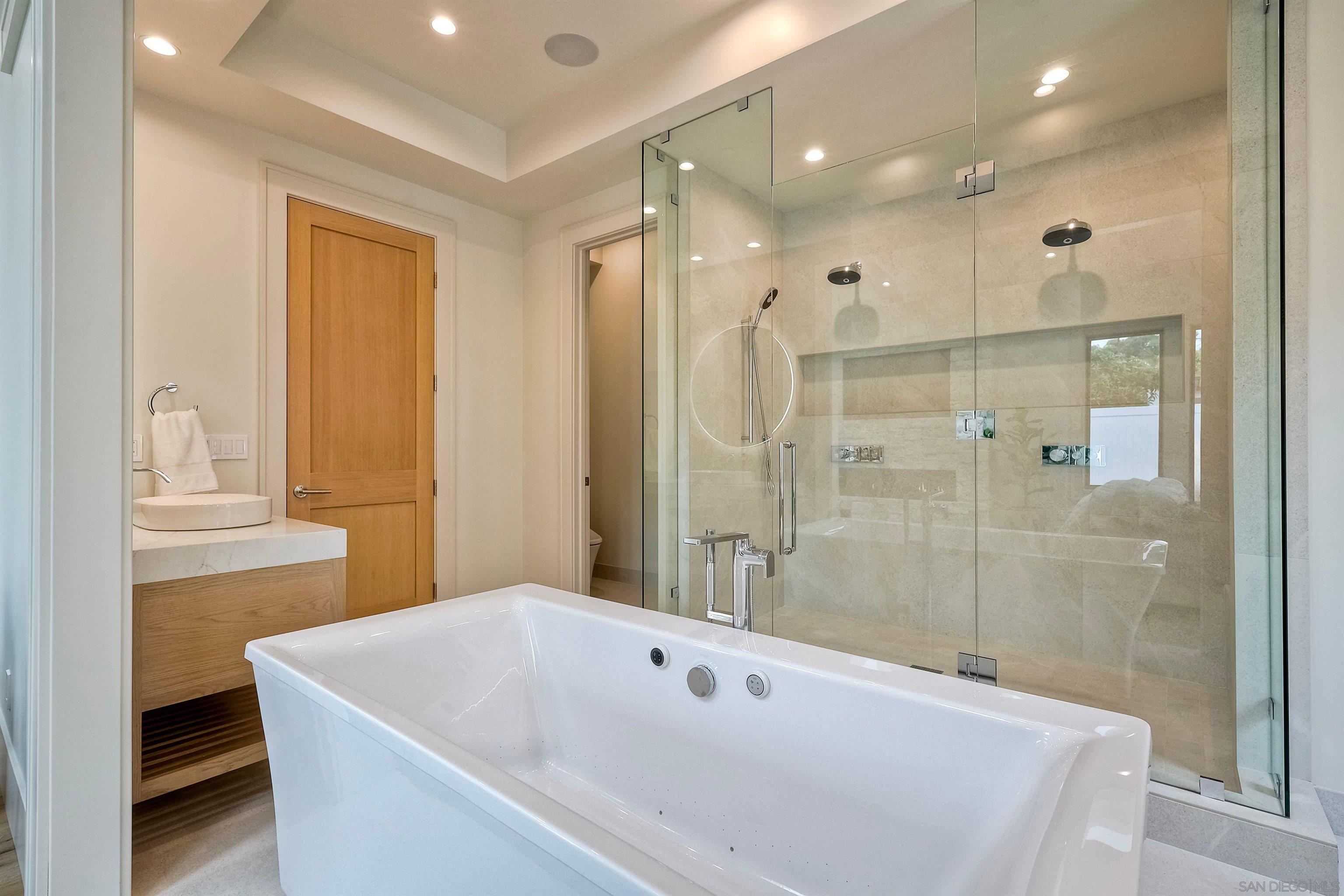 Detail Gallery Image 36 of 45 For 440  Pomona Avenue, Coronado,  CA 92118 - 5 Beds | 3/1 Baths