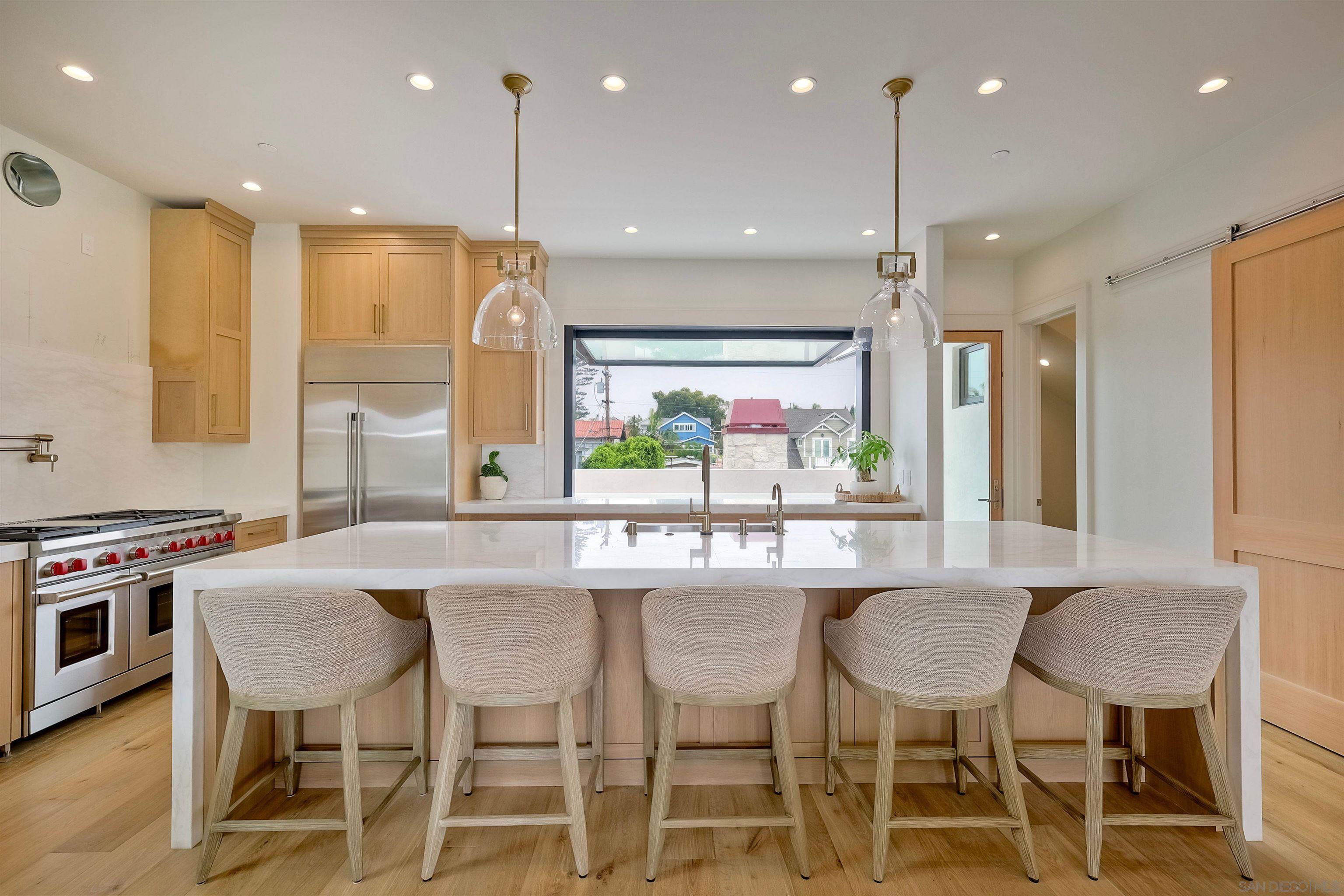 Detail Gallery Image 7 of 45 For 440  Pomona Avenue, Coronado,  CA 92118 - 5 Beds | 3/1 Baths