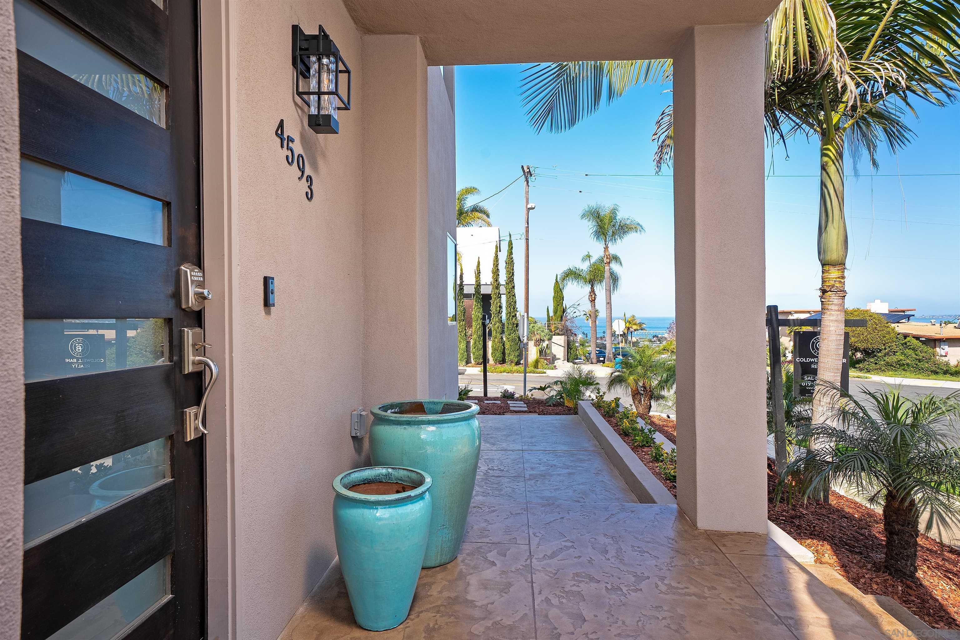 Detail Gallery Image 11 of 75 For 4593  Coronado Ave, San Diego,  CA 92107 - 4 Beds | 3 Baths