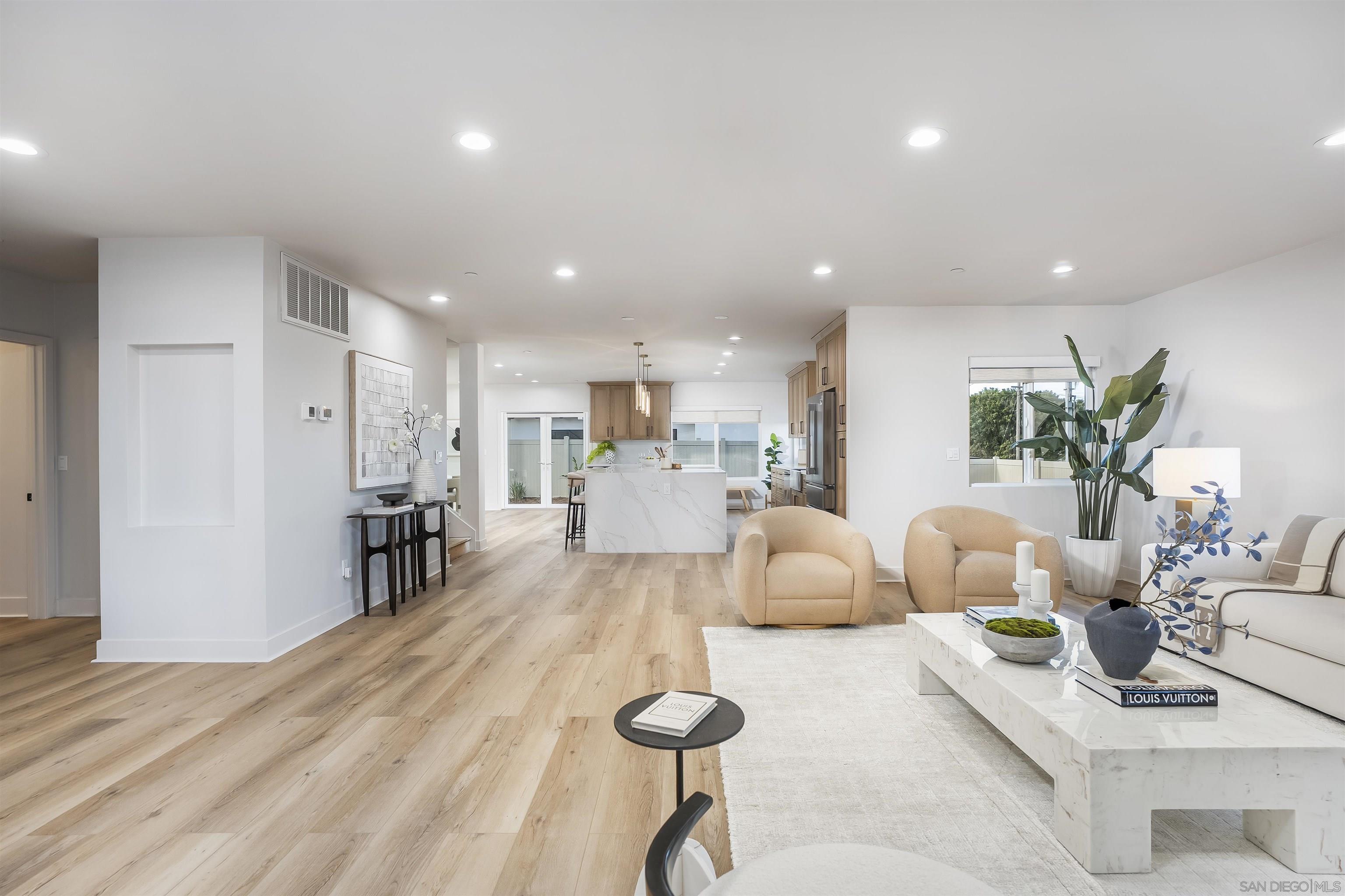 Detail Gallery Image 17 of 75 For 4593  Coronado Ave, San Diego,  CA 92107 - 4 Beds | 3 Baths