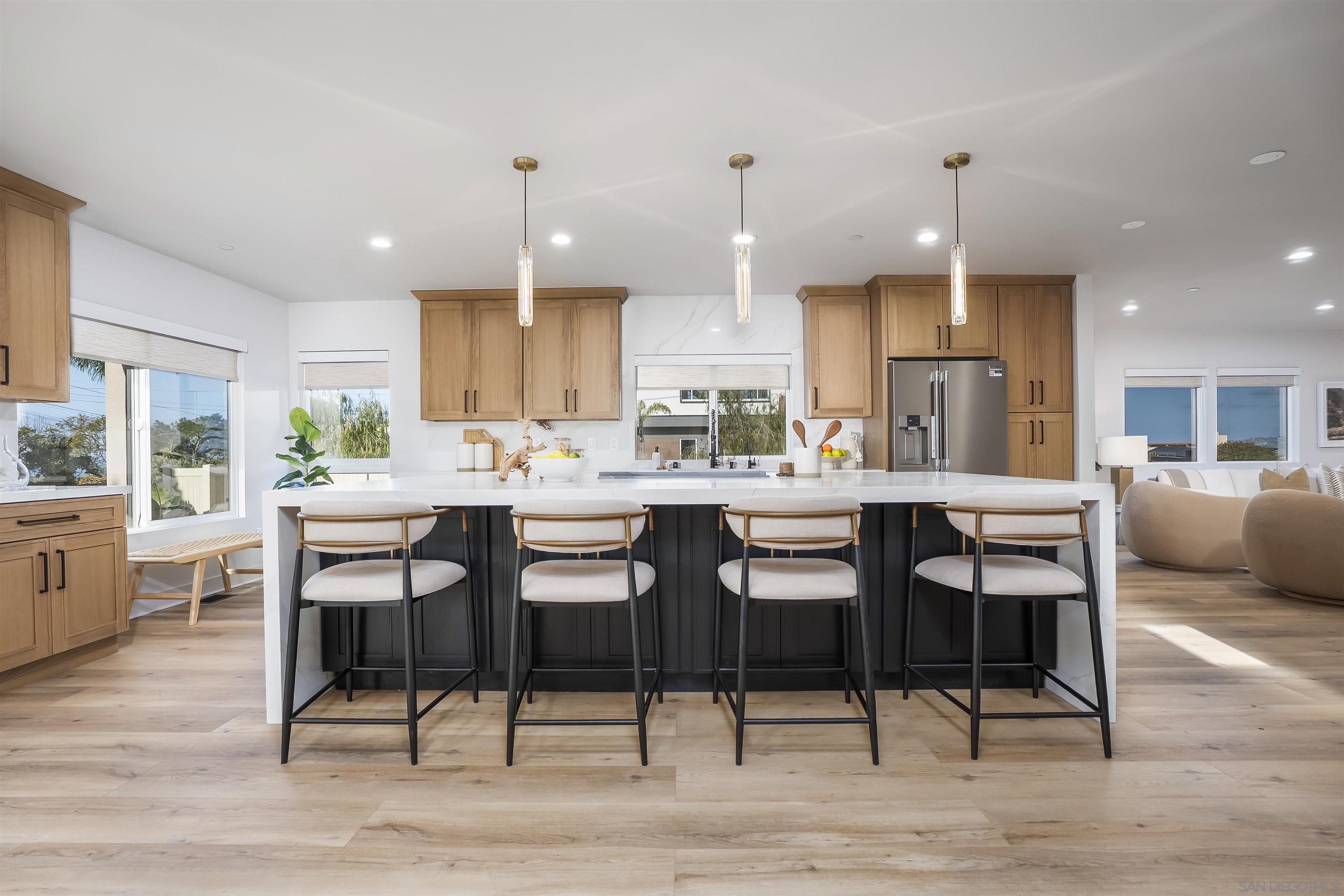 Detail Gallery Image 20 of 75 For 4593  Coronado Ave, San Diego,  CA 92107 - 4 Beds | 3 Baths