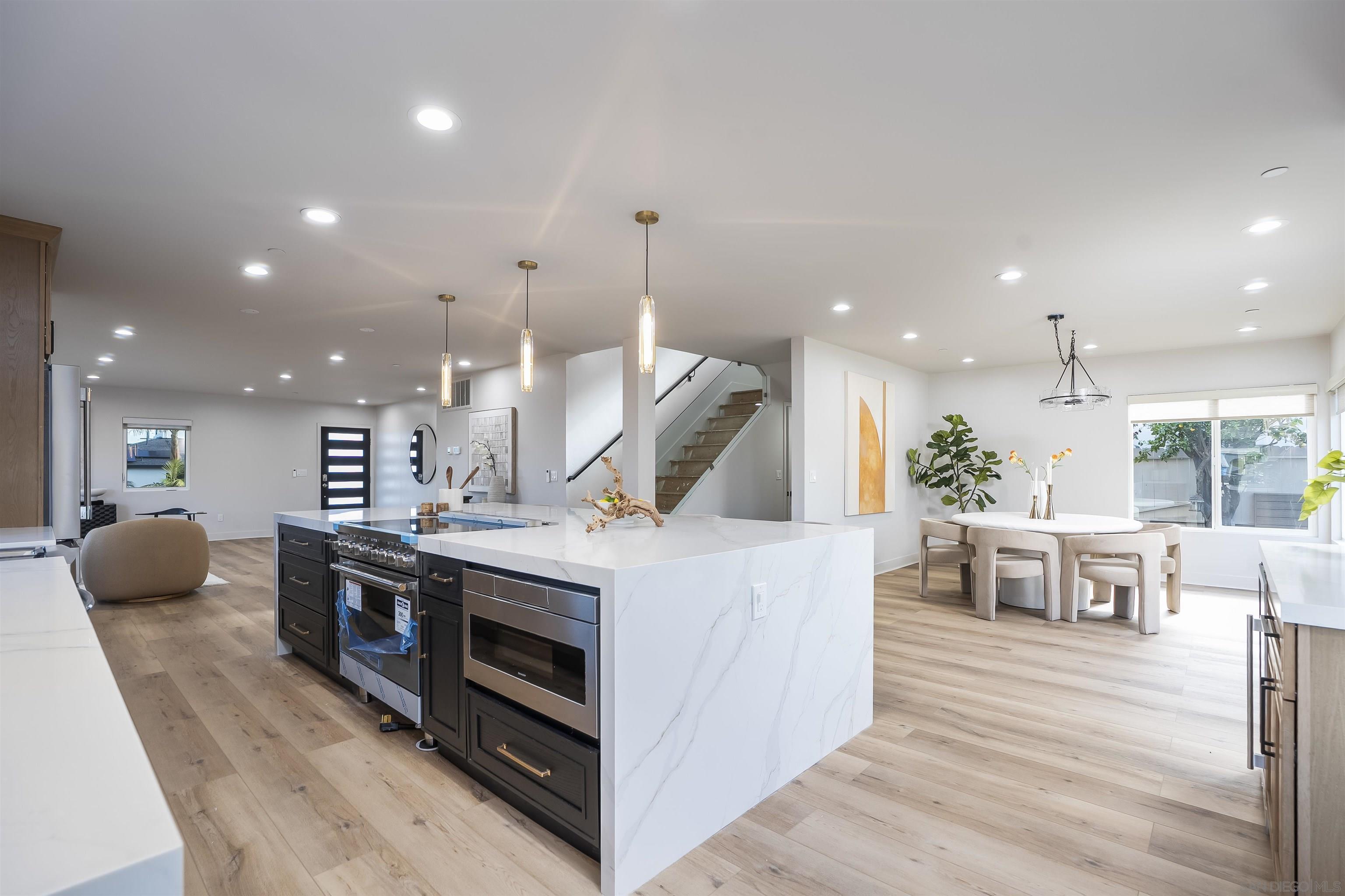 Detail Gallery Image 25 of 75 For 4593  Coronado Ave, San Diego,  CA 92107 - 4 Beds | 3 Baths