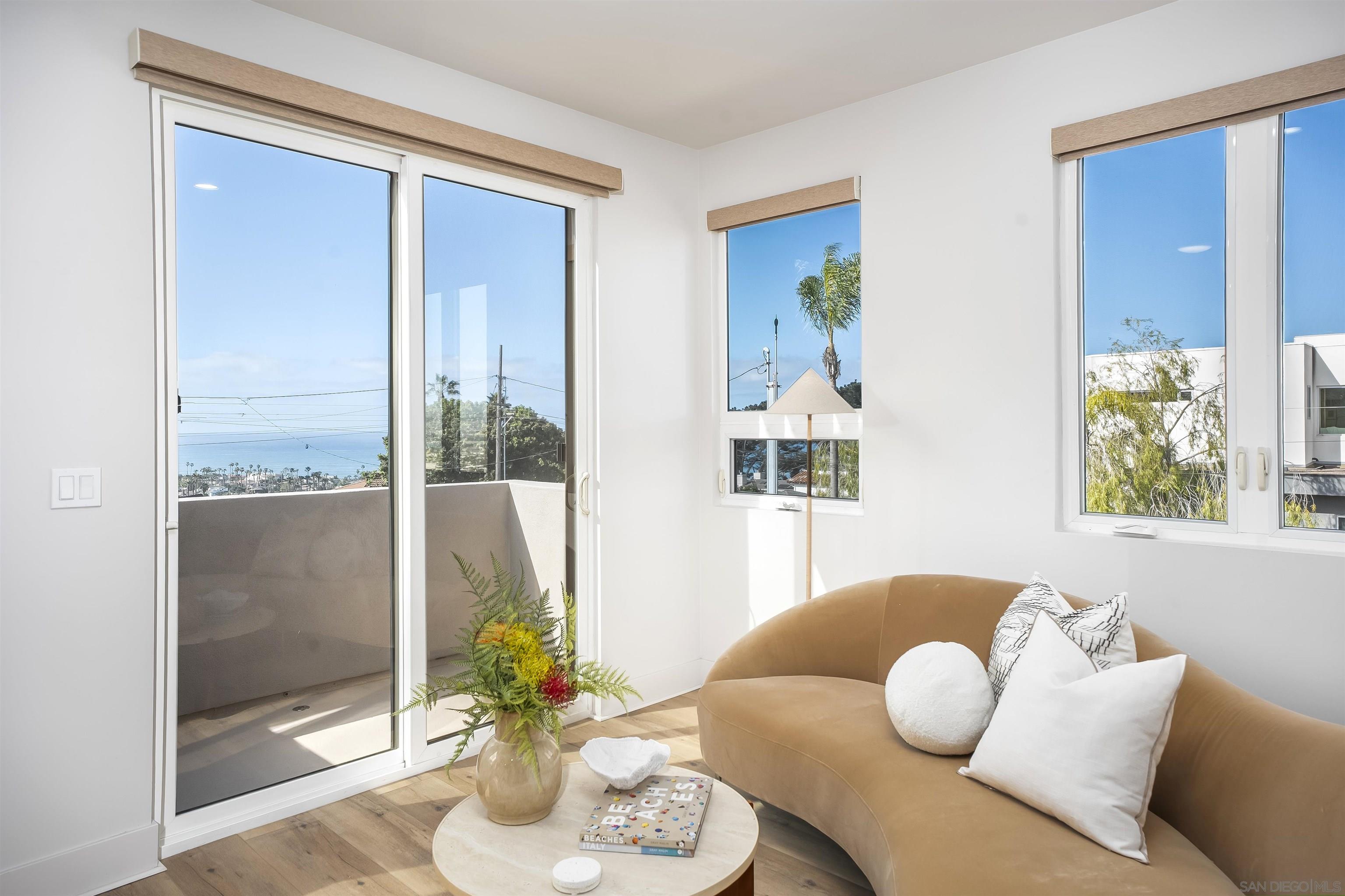 Detail Gallery Image 32 of 75 For 4593  Coronado Ave, San Diego,  CA 92107 - 4 Beds | 3 Baths