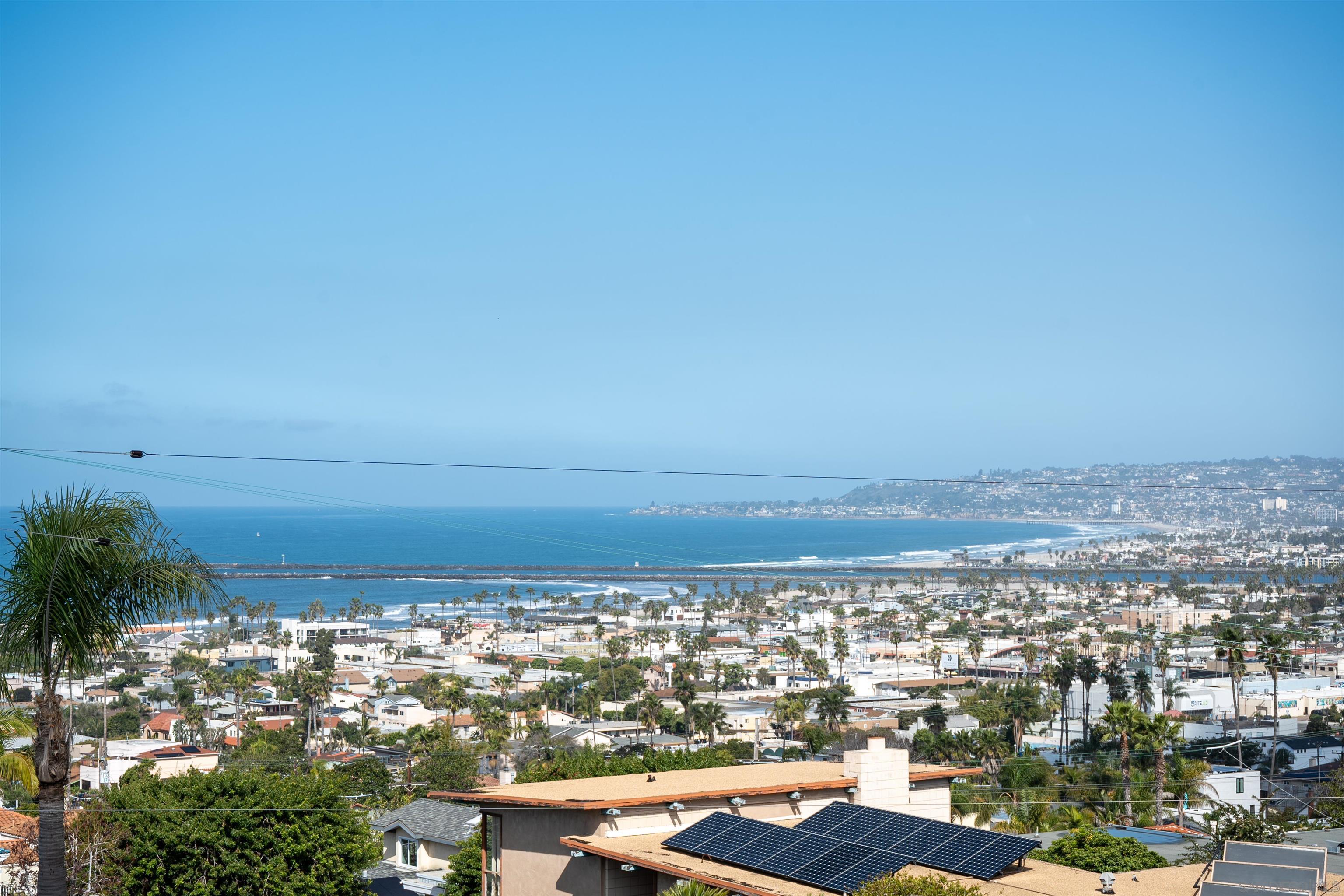 Detail Gallery Image 5 of 75 For 4593  Coronado Ave, San Diego,  CA 92107 - 4 Beds | 3 Baths