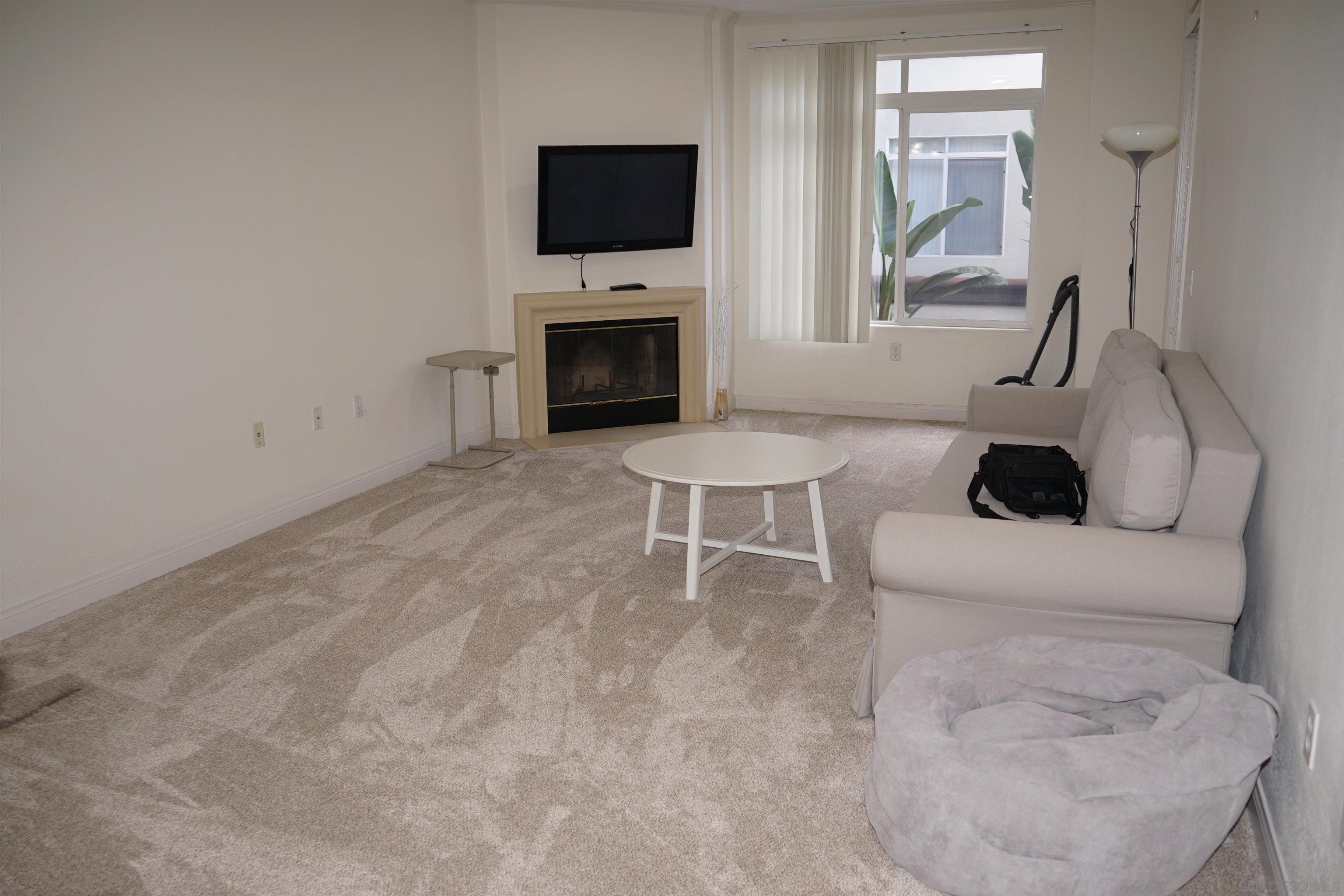 Detail Gallery Image 11 of 14 For 9263  Regents Rd, La Jolla,  CA 92037 - 1 Beds | 1 Baths