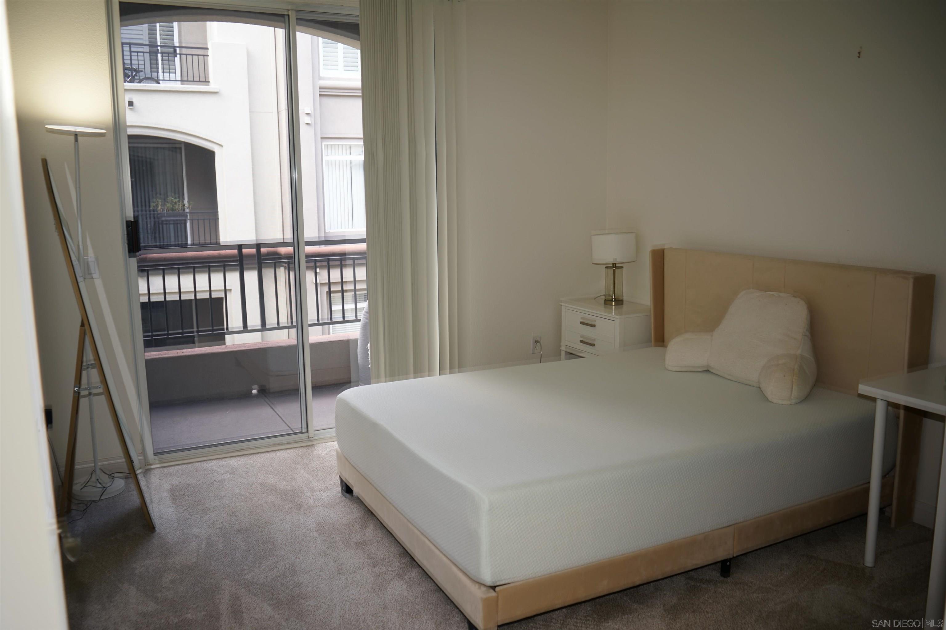 Detail Gallery Image 12 of 14 For 9263  Regents Rd, La Jolla,  CA 92037 - 1 Beds | 1 Baths