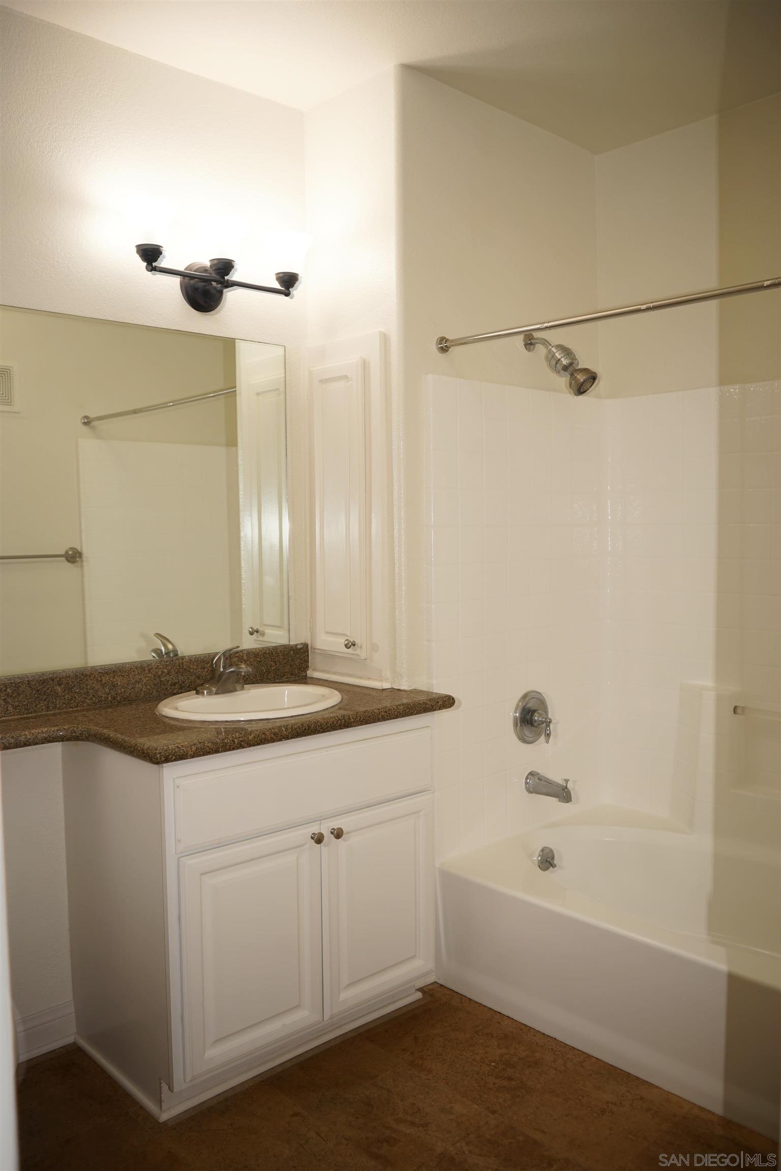 Detail Gallery Image 13 of 14 For 9263  Regents Rd, La Jolla,  CA 92037 - 1 Beds | 1 Baths