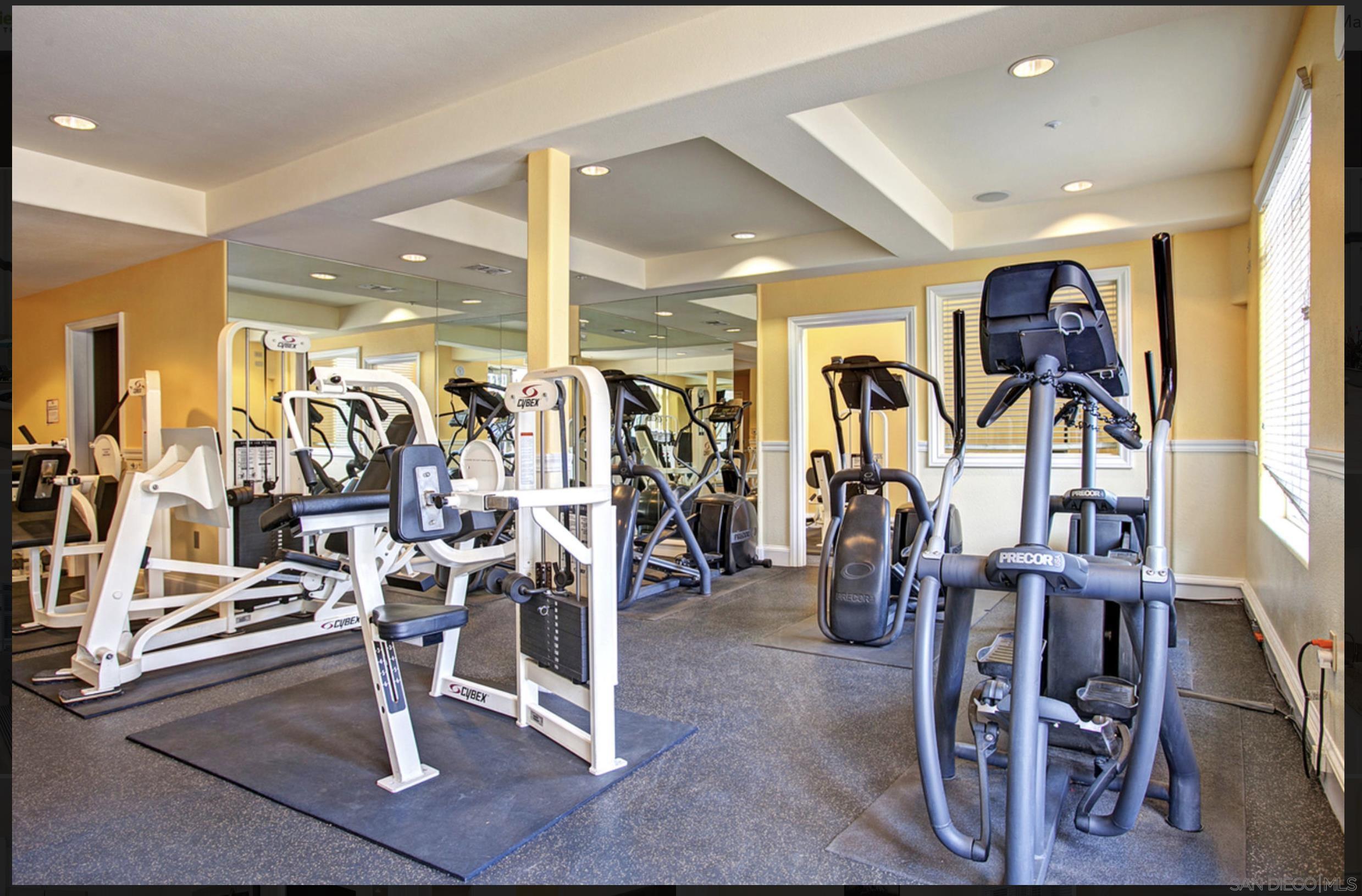 Detail Gallery Image 8 of 14 For 9263  Regents Rd, La Jolla,  CA 92037 - 1 Beds | 1 Baths