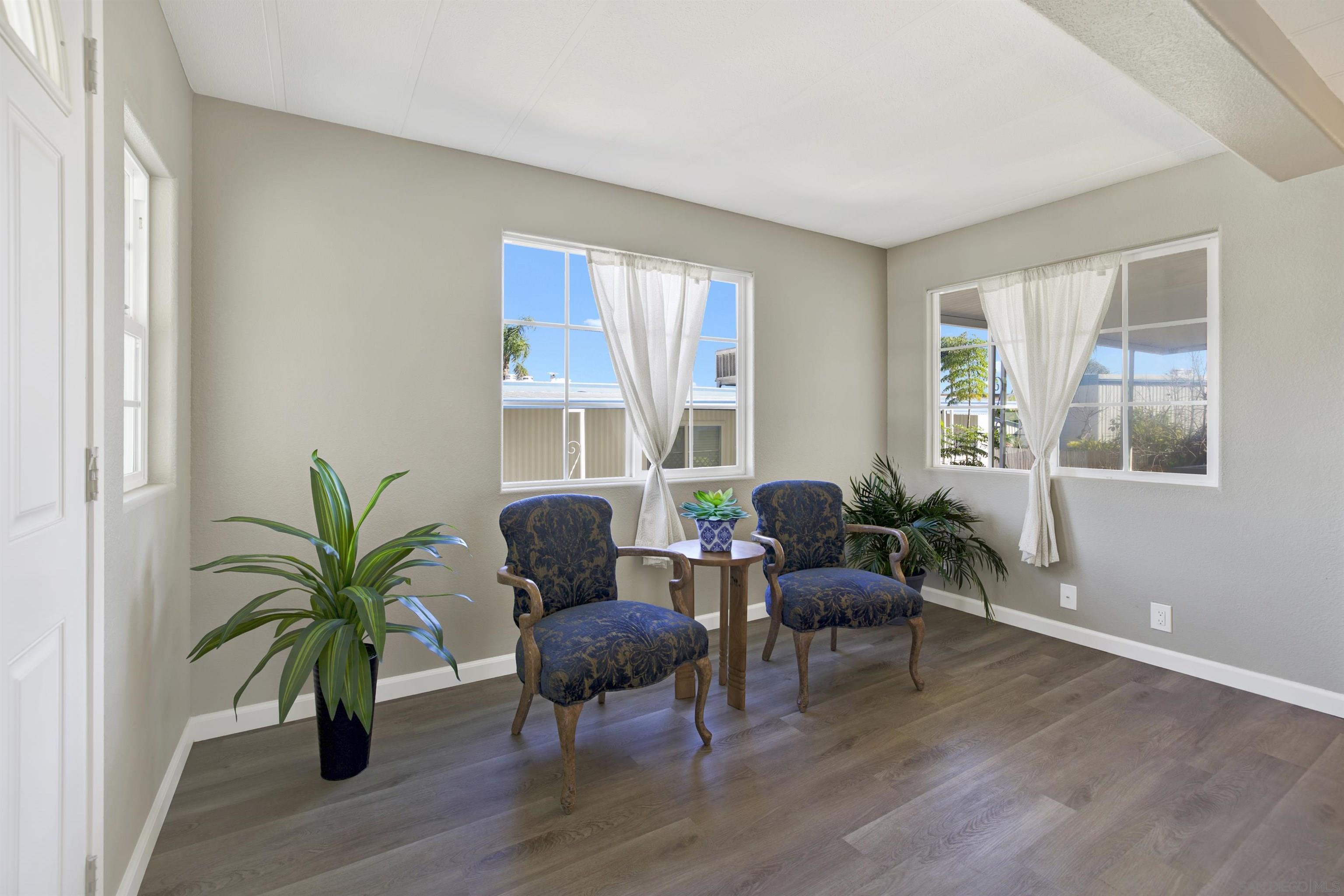 Detail Gallery Image 14 of 31 For 245 W Bobier Dr  #23,  Vista,  CA 92083 - 1 Beds | 1 Baths