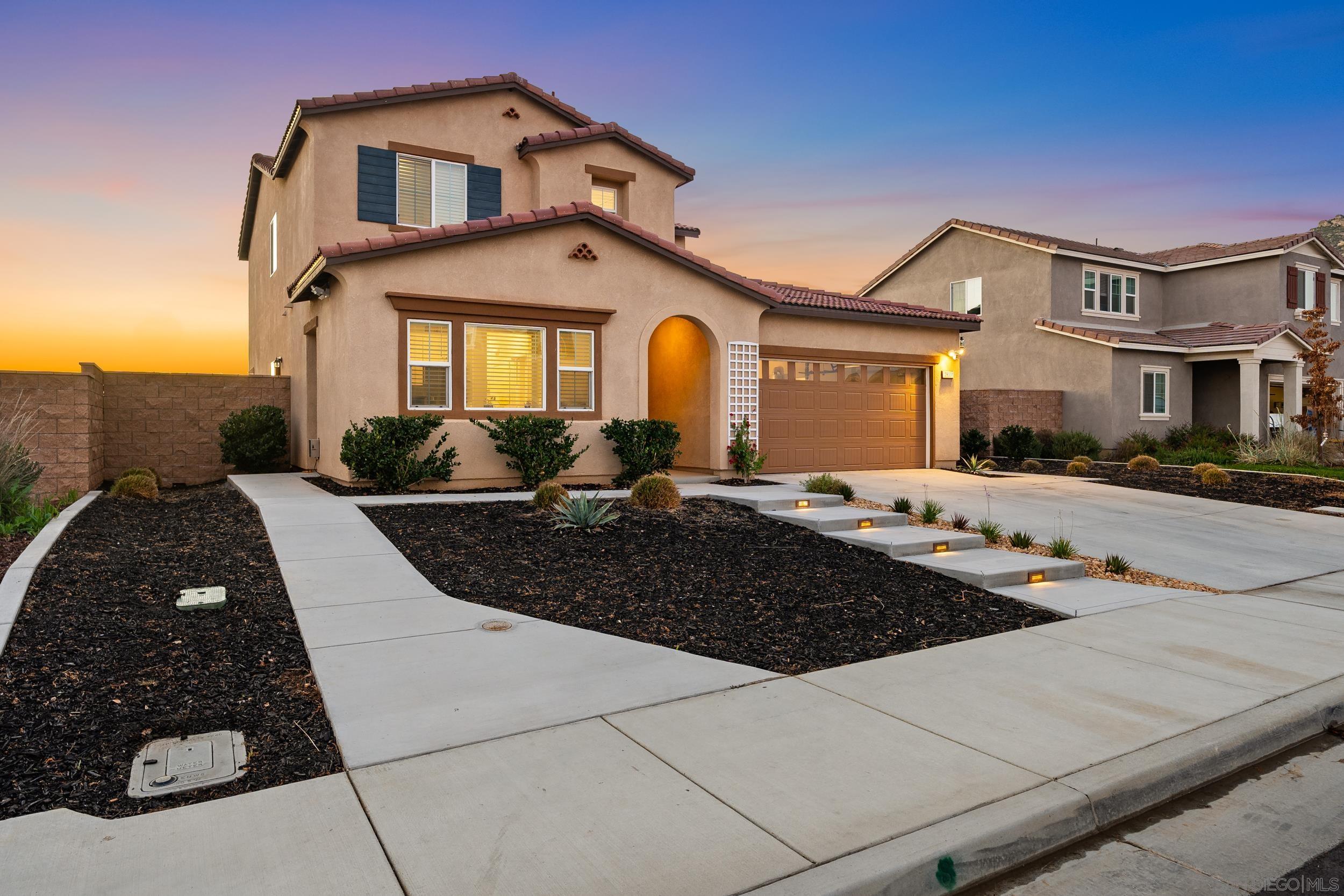 Detail Gallery Image 2 of 25 For 28331  Memory Ln, Winchester,  CA 92596 - 4 Beds | 3 Baths