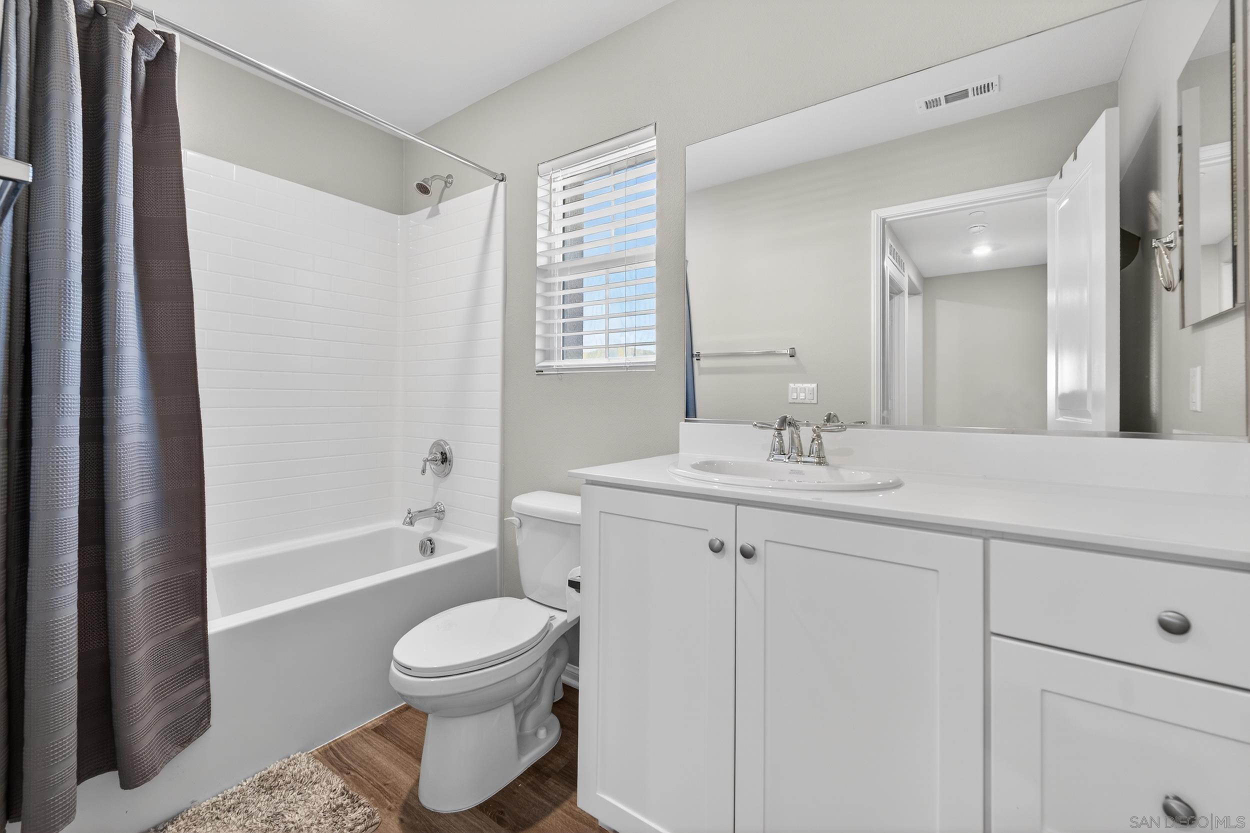 Detail Gallery Image 14 of 25 For 28331  Memory Ln, Winchester,  CA 92596 - 4 Beds | 3 Baths