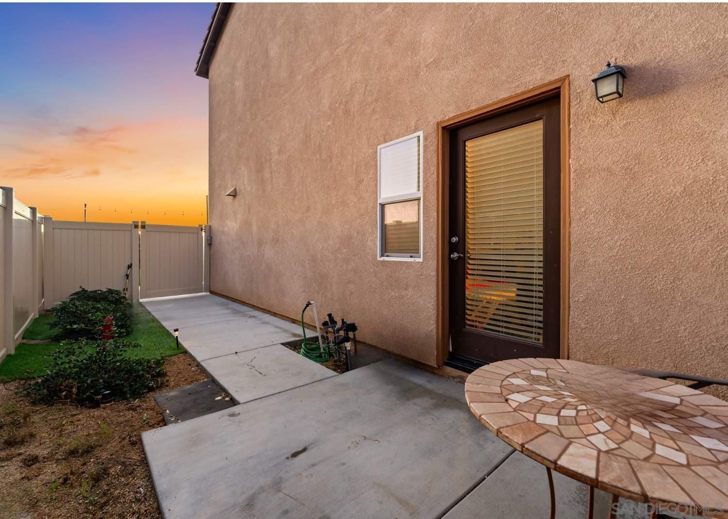 Detail Gallery Image 15 of 25 For 28331  Memory Ln, Winchester,  CA 92596 - 4 Beds | 3 Baths