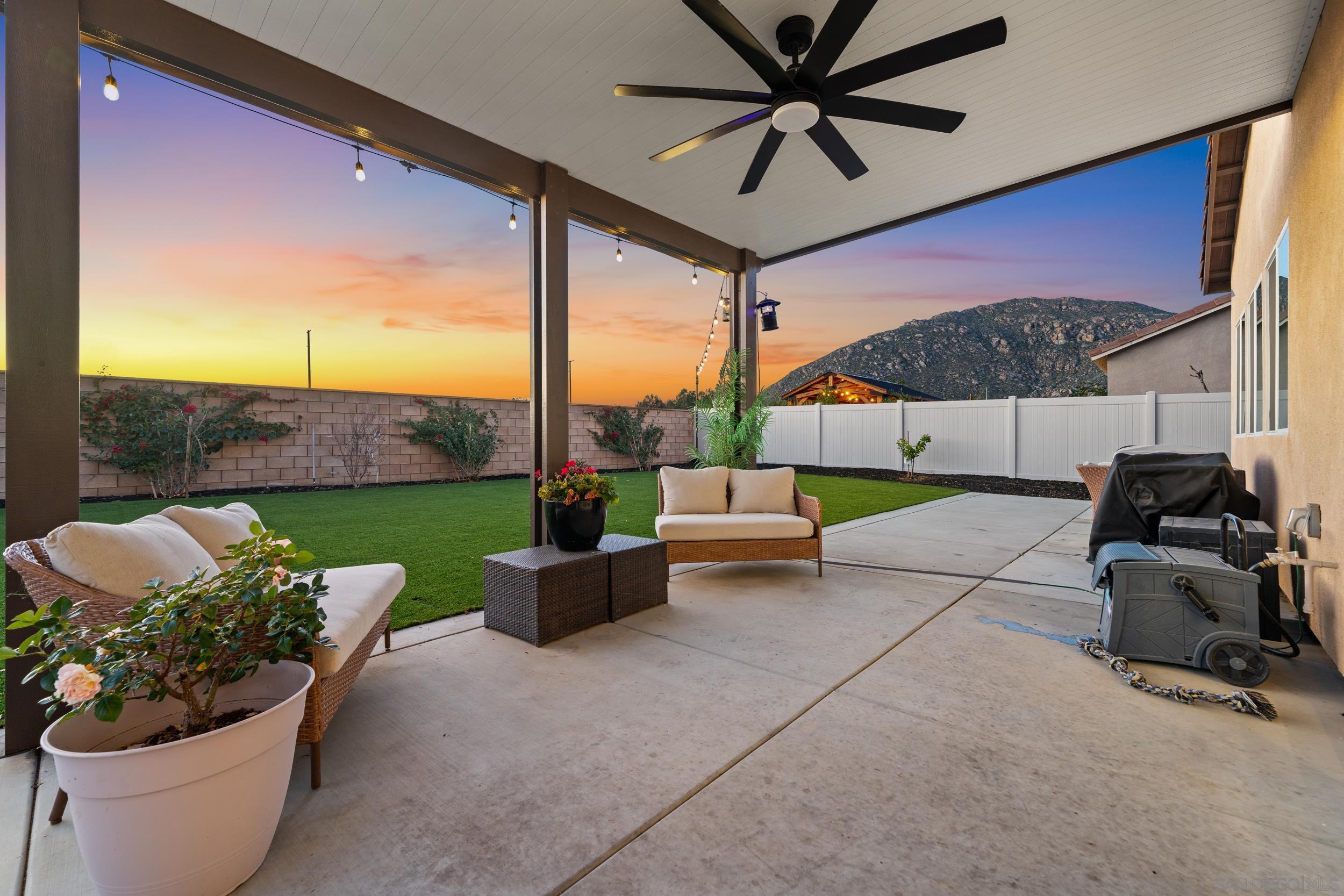 Detail Gallery Image 24 of 25 For 28331  Memory Ln, Winchester,  CA 92596 - 4 Beds | 3 Baths