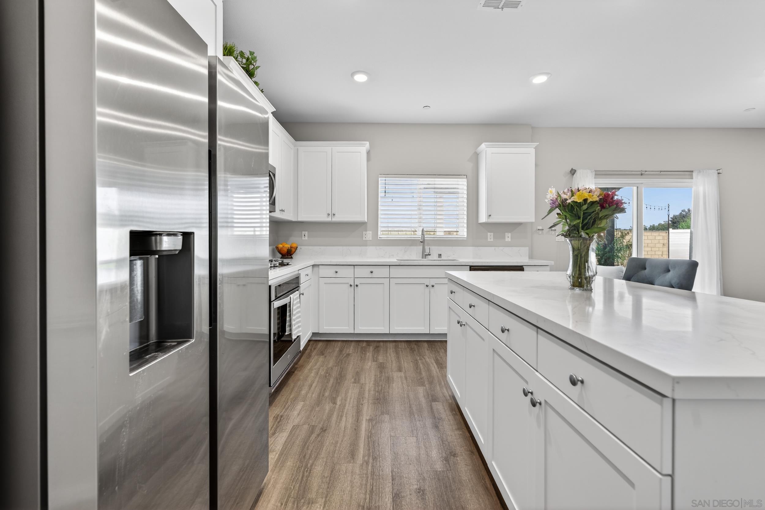 Detail Gallery Image 5 of 25 For 28331  Memory Ln, Winchester,  CA 92596 - 4 Beds | 3 Baths