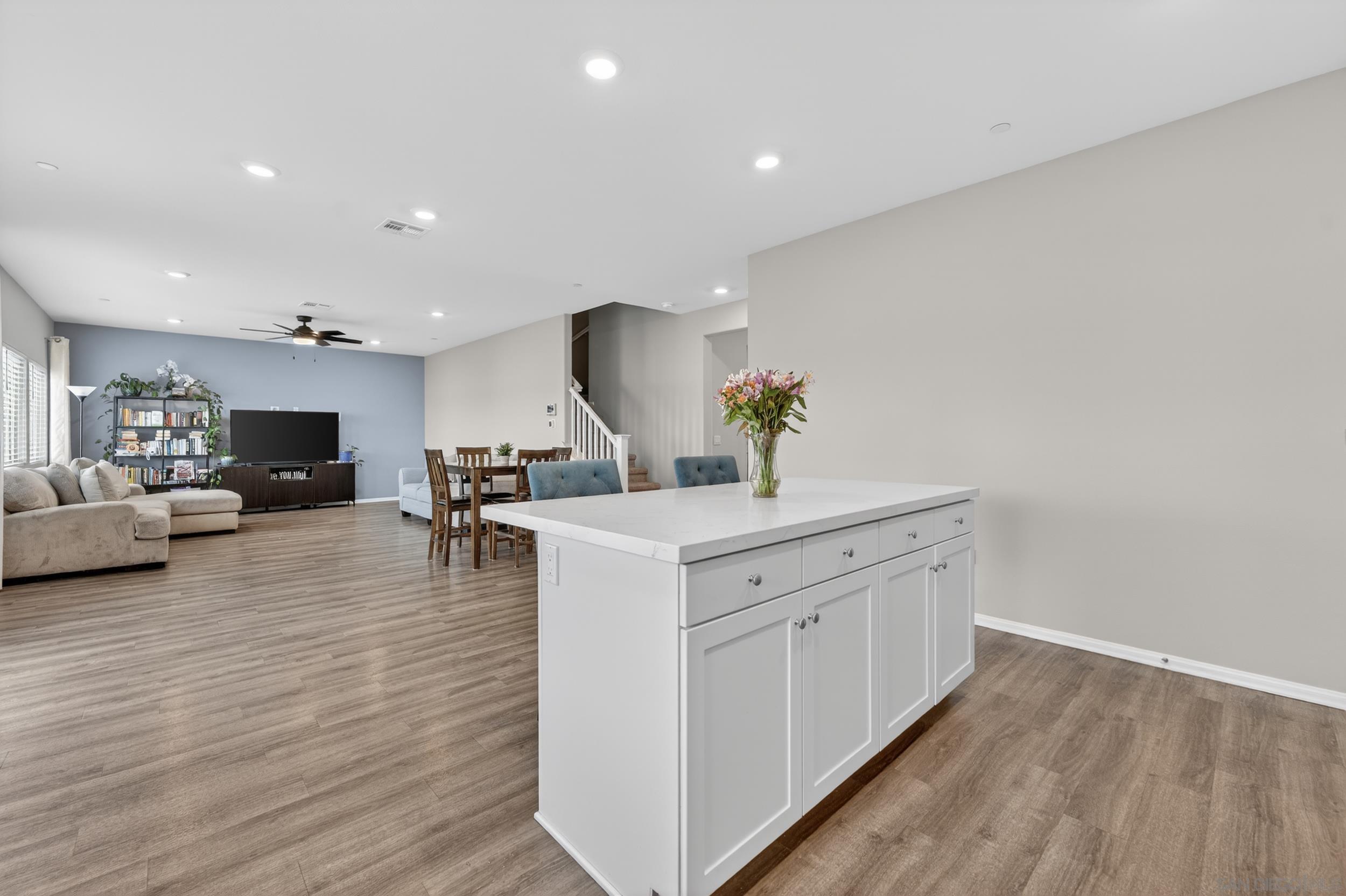 Detail Gallery Image 6 of 25 For 28331  Memory Ln, Winchester,  CA 92596 - 4 Beds | 3 Baths