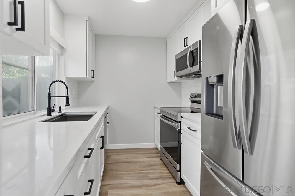 Detail Gallery Image 11 of 45 For 5516  Caminito Roberto, San Diego,  CA 92111 - 2 Beds | 1/1 Baths