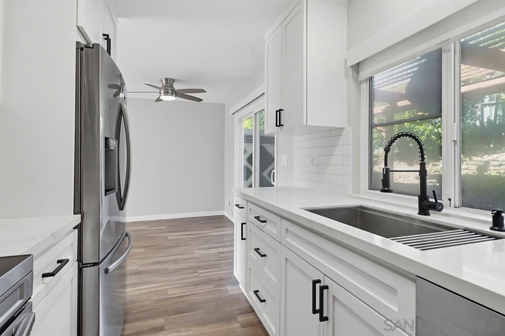 Detail Gallery Image 13 of 45 For 5516  Caminito Roberto, San Diego,  CA 92111 - 2 Beds | 1/1 Baths