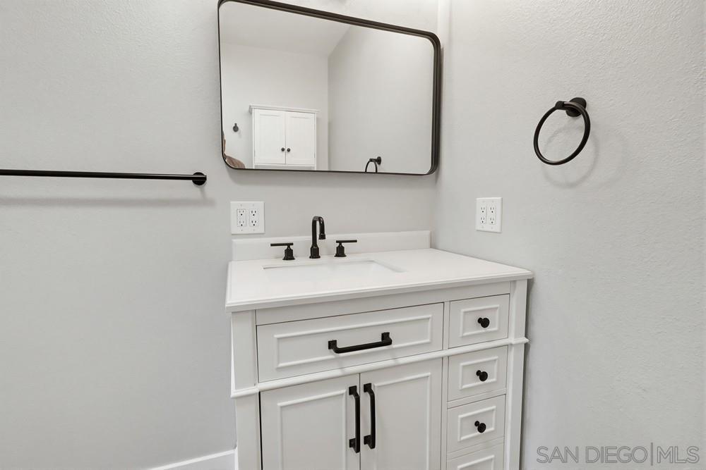 Detail Gallery Image 29 of 45 For 5516  Caminito Roberto, San Diego,  CA 92111 - 2 Beds | 1/1 Baths