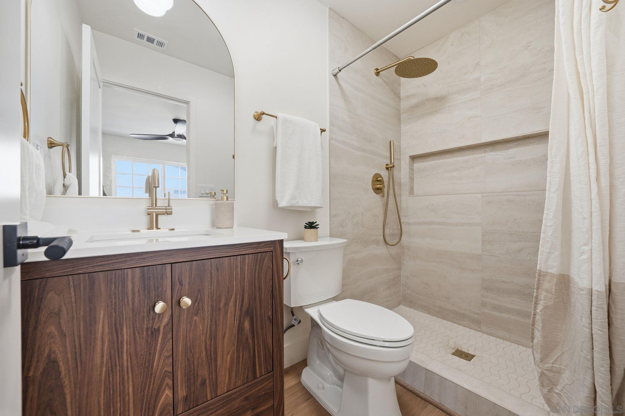 Detail Gallery Image 18 of 34 For 10155  Baroness Ave, San Diego,  CA 92126 - 3 Beds | 2 Baths