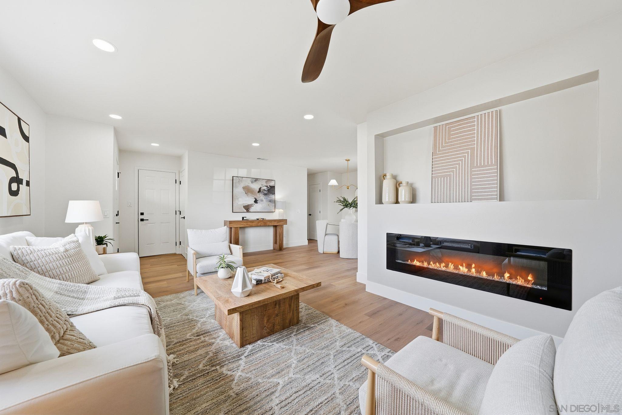 Detail Gallery Image 3 of 34 For 10155  Baroness Ave, San Diego,  CA 92126 - 3 Beds | 2 Baths