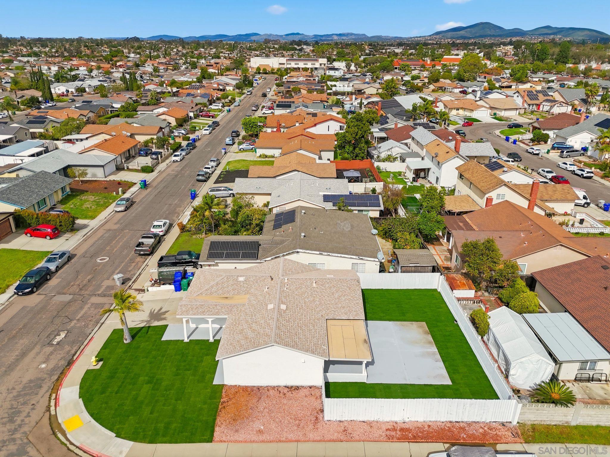 Detail Gallery Image 32 of 34 For 10155  Baroness Ave, San Diego,  CA 92126 - 3 Beds | 2 Baths