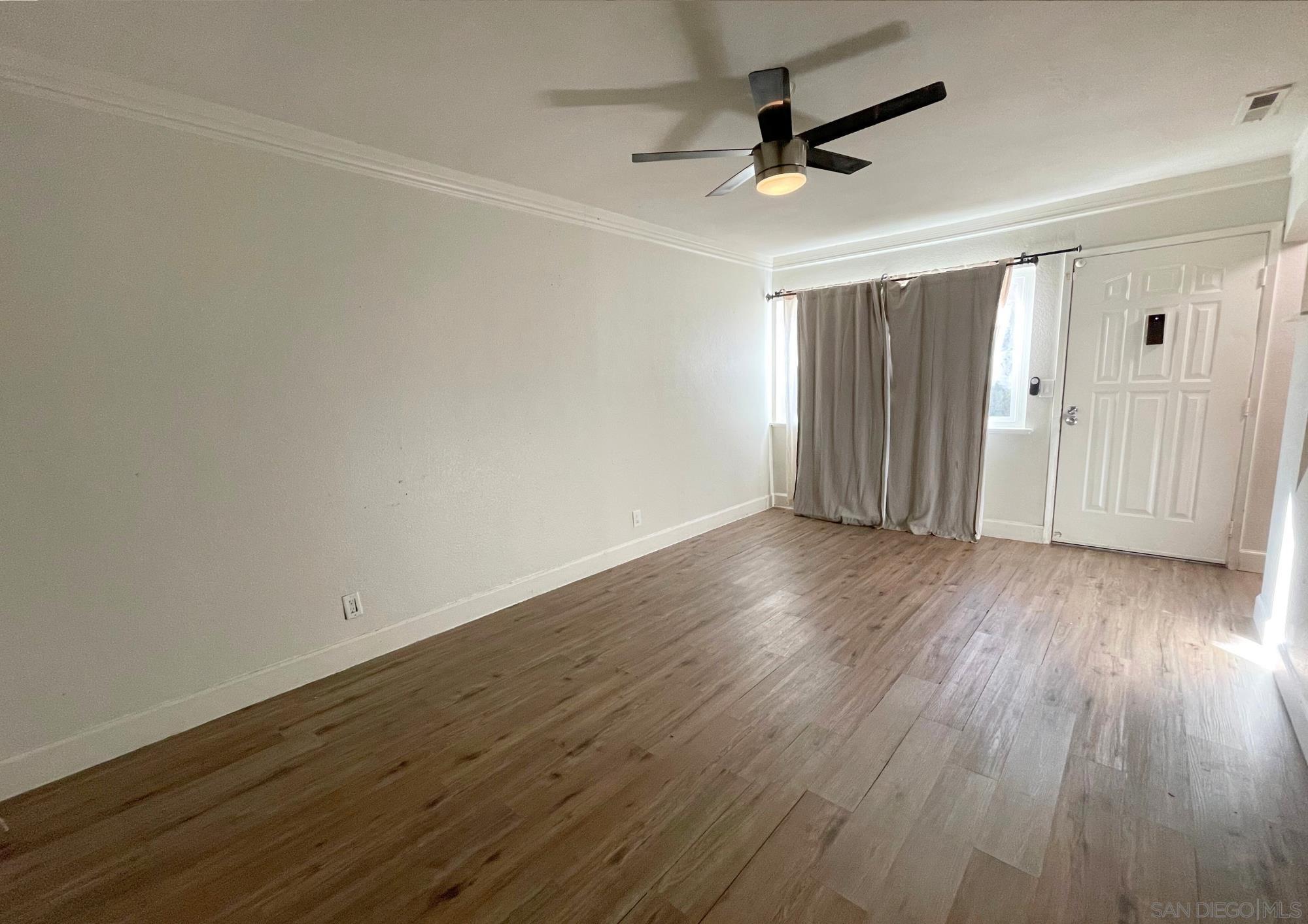 Detail Gallery Image 5 of 29 For 1060  E Washington Ave  #5,  Escondido,  CA 92025 - 2 Beds | 2 Baths