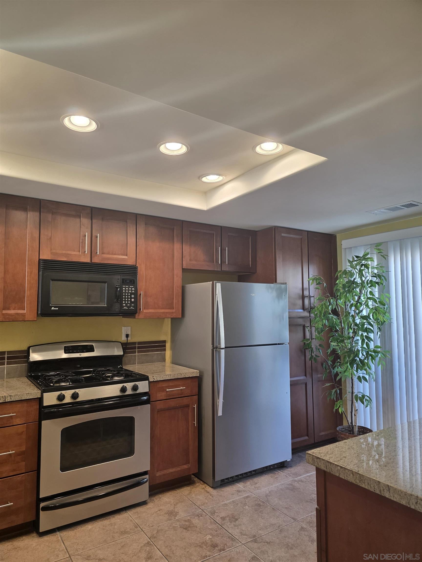 Detail Gallery Image 3 of 32 For 54673  Oakhill, La Quinta,  CA 92253 - 2 Beds | 2 Baths