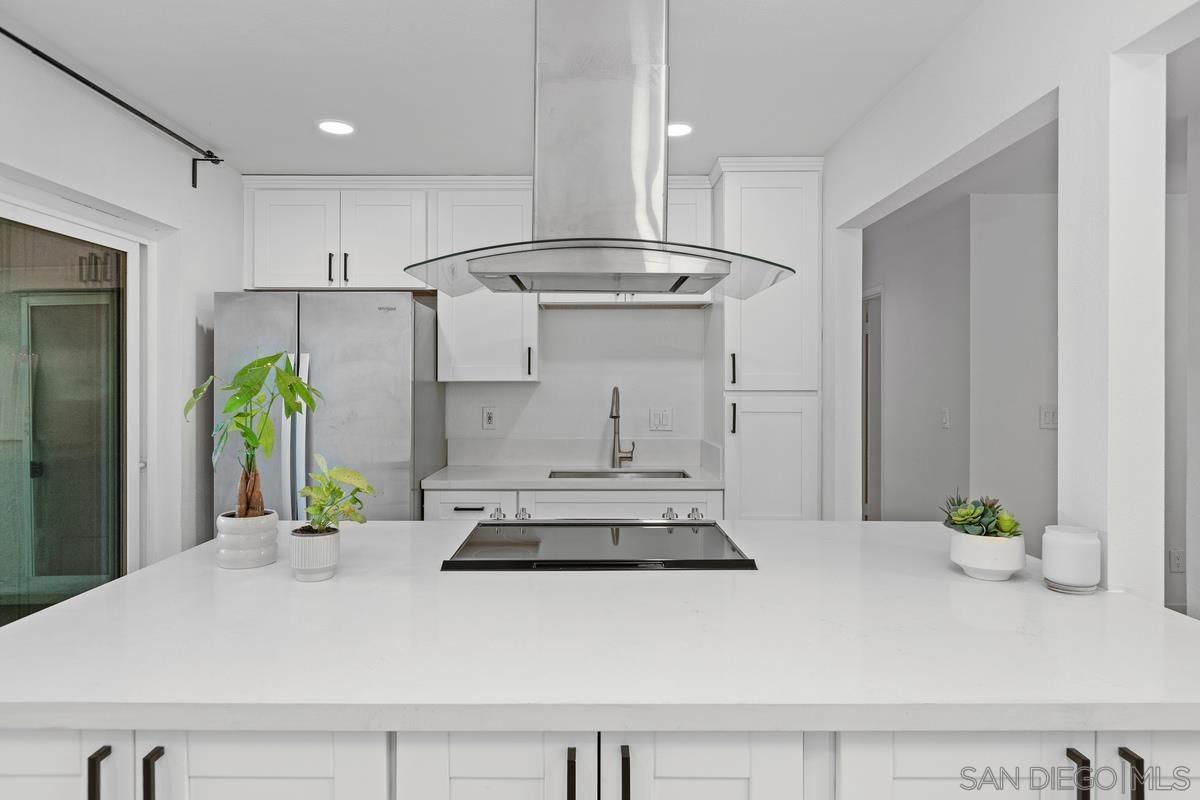 Front Image Thumbnail for SD260003847